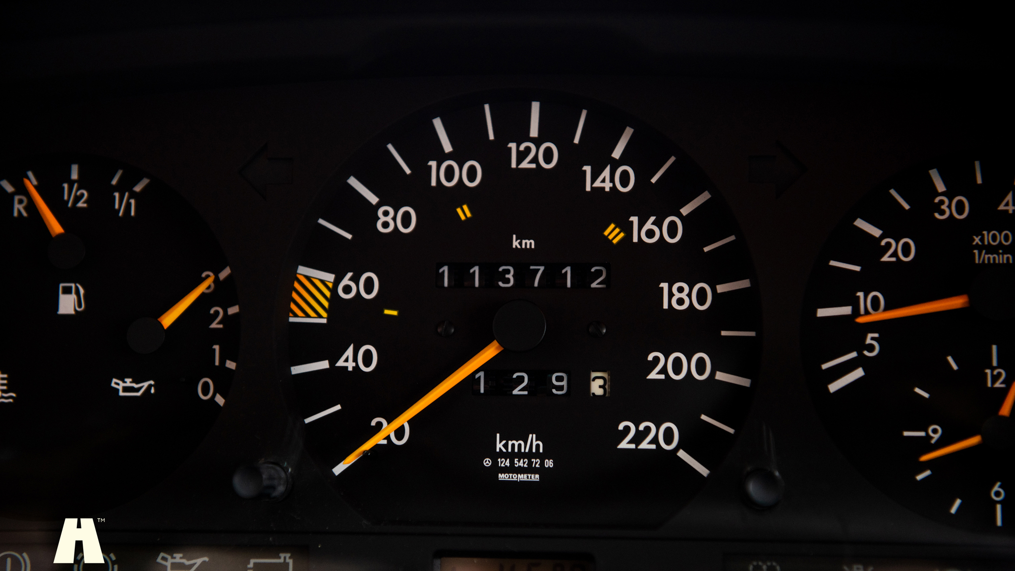 Interiörbild 1992 Mercedes 230 CE
