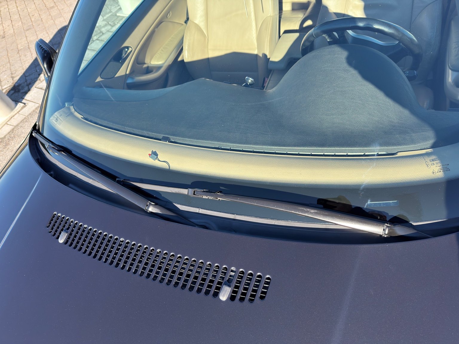 Exteriörbild på 2001 BMW 325IA CAB