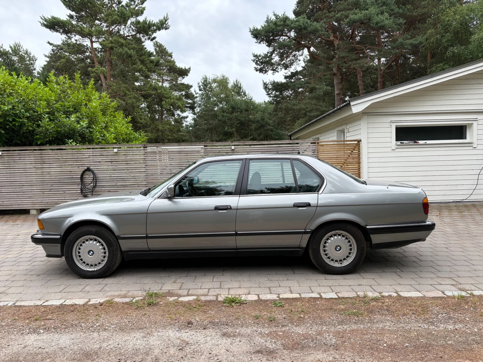 Aussenfoto 1988 BMW 730iA (10)