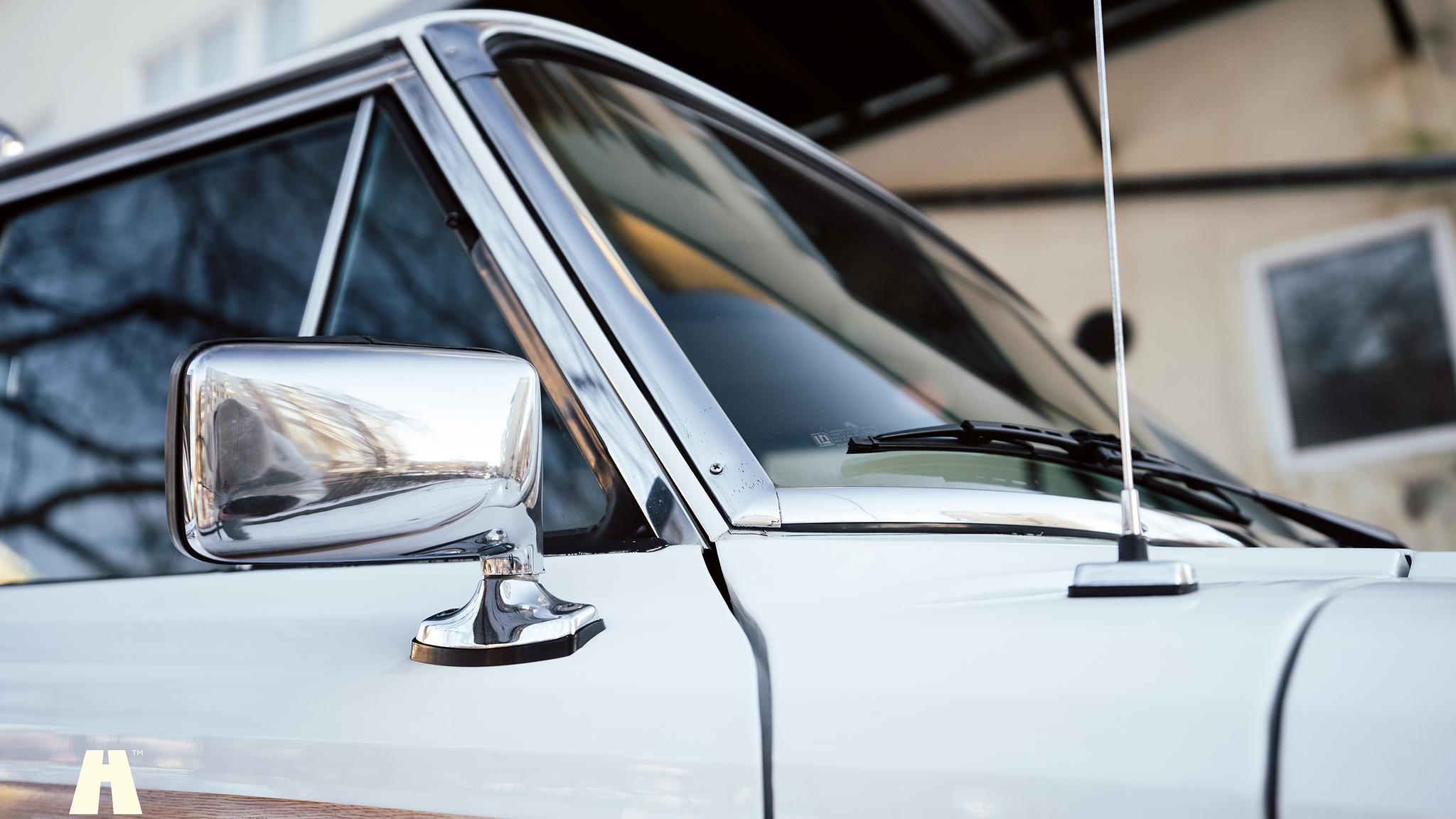 Exteriörbild på 1991 Jeep Grand Wagoneer 1991 (12)