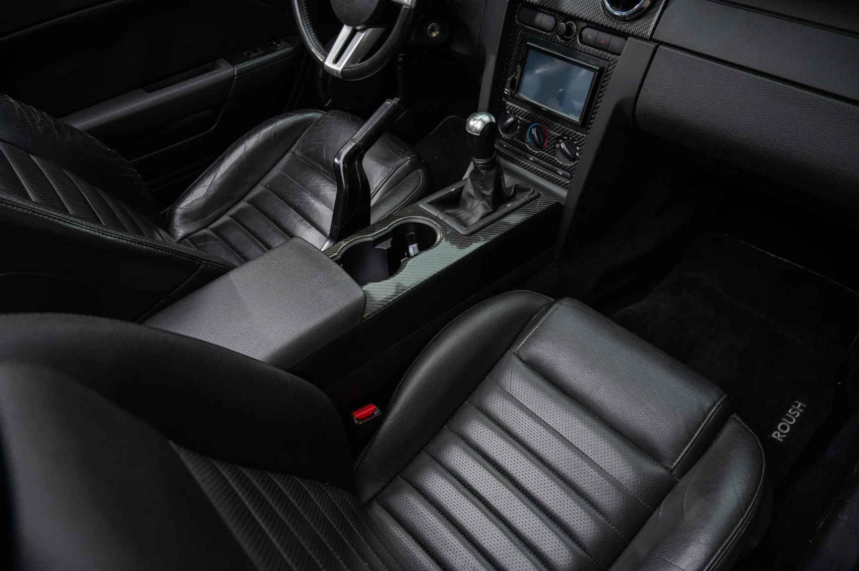 Innenraumfoto von 2005 Ford Mustang GT Roush Stage 2 (5)