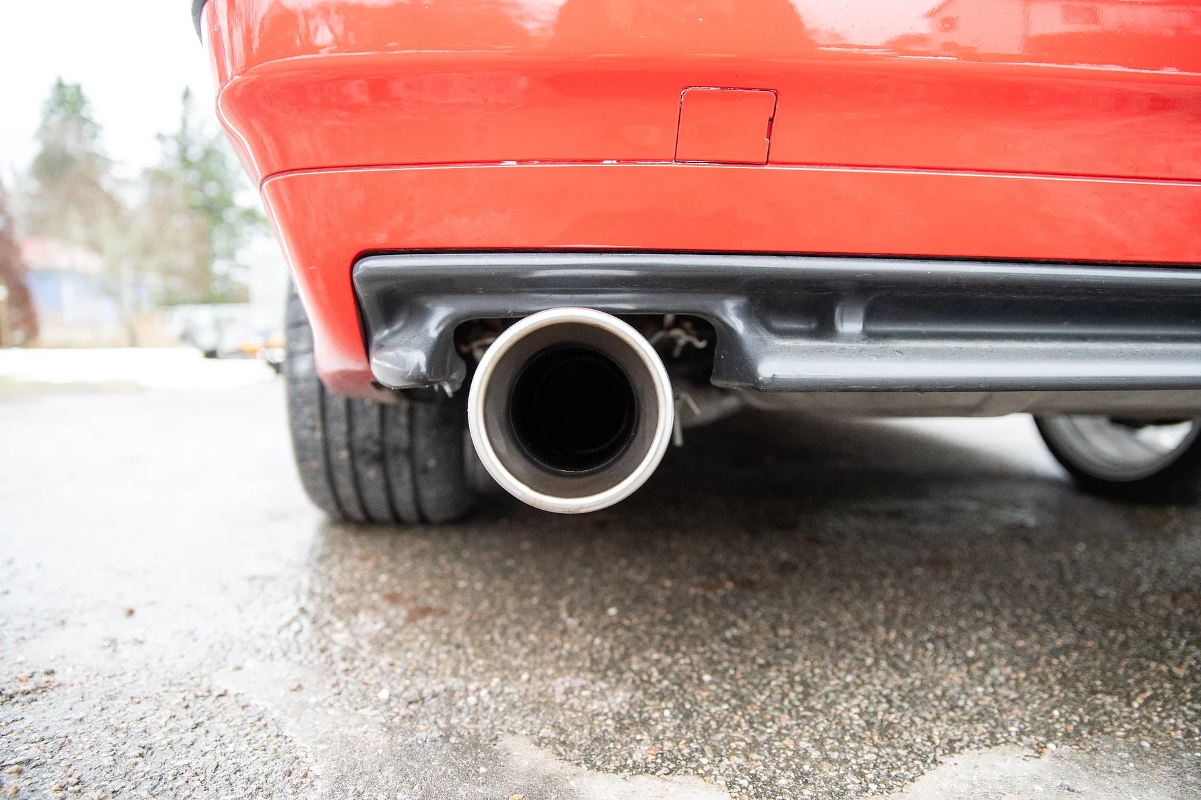 Exterior image of 1992 BMW 325i Turbo (68)