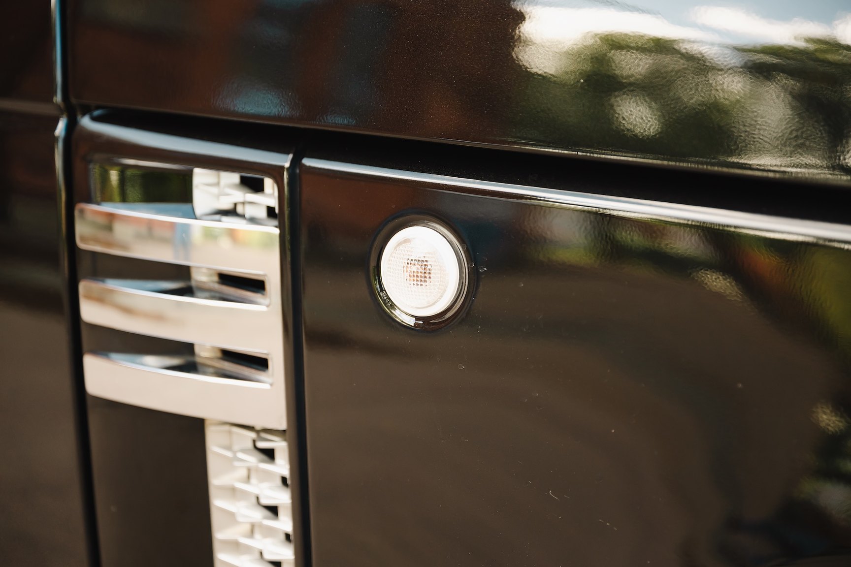 Exterior image of 2012 Range Rover 4.4 TDV8 Westminster 