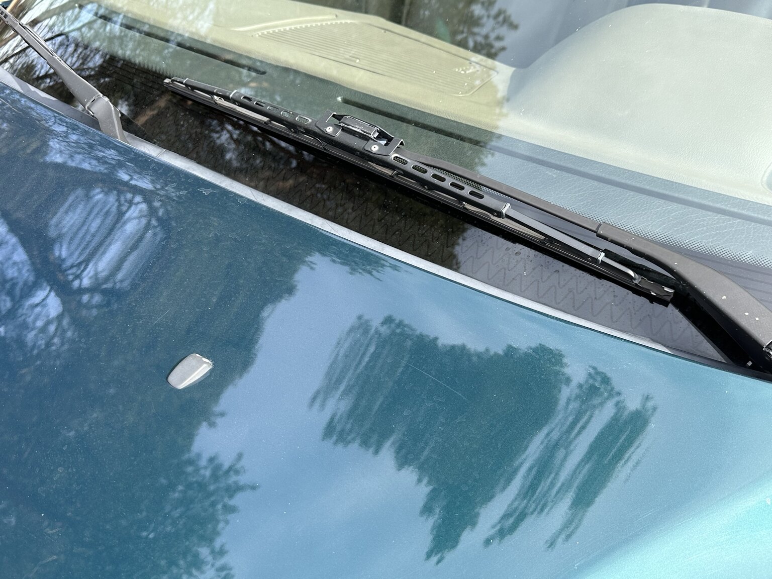 Exterior image of 1992 BMW 740iA