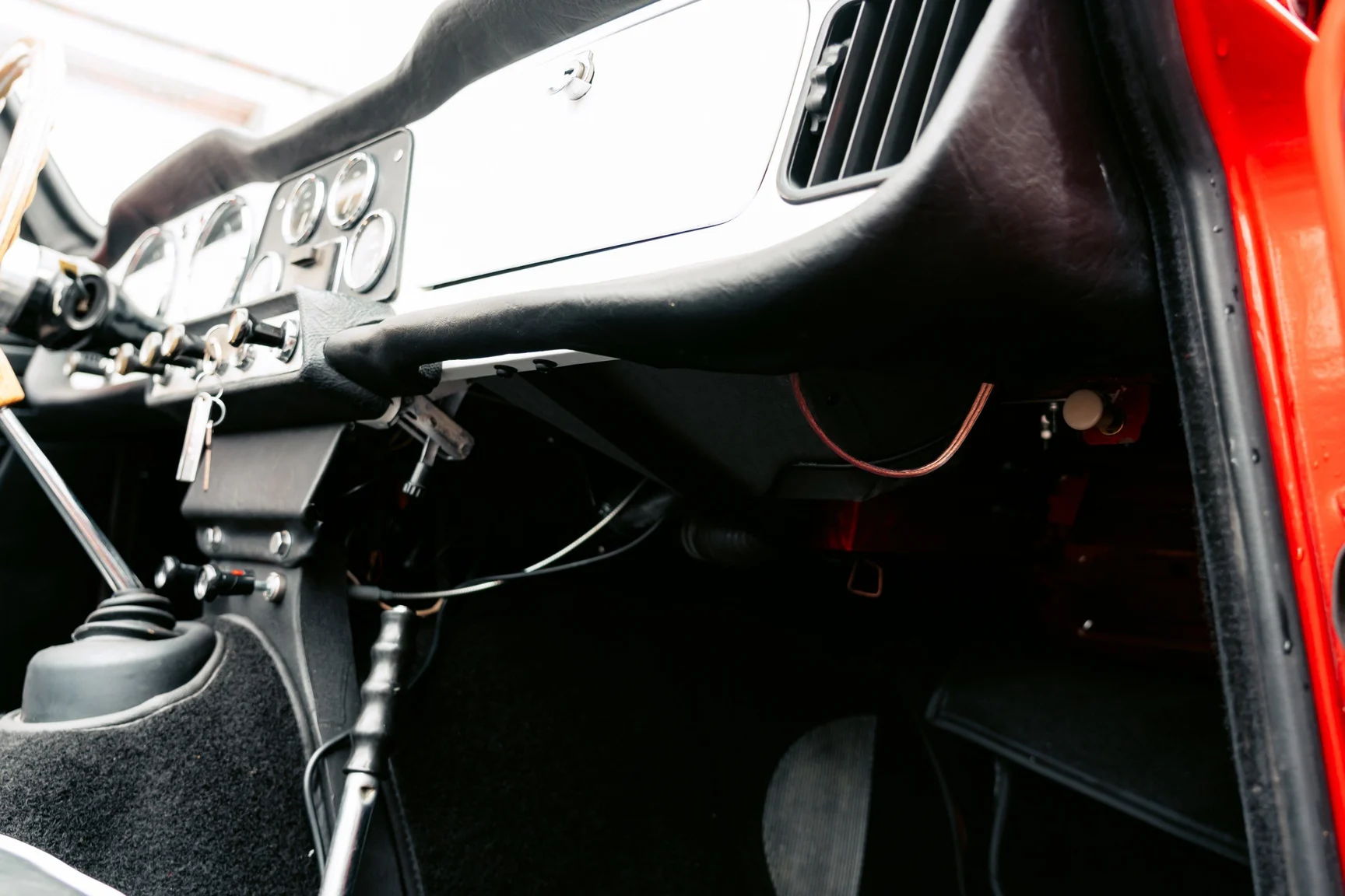 Interior image of 1963 Triumph TR4 (28)