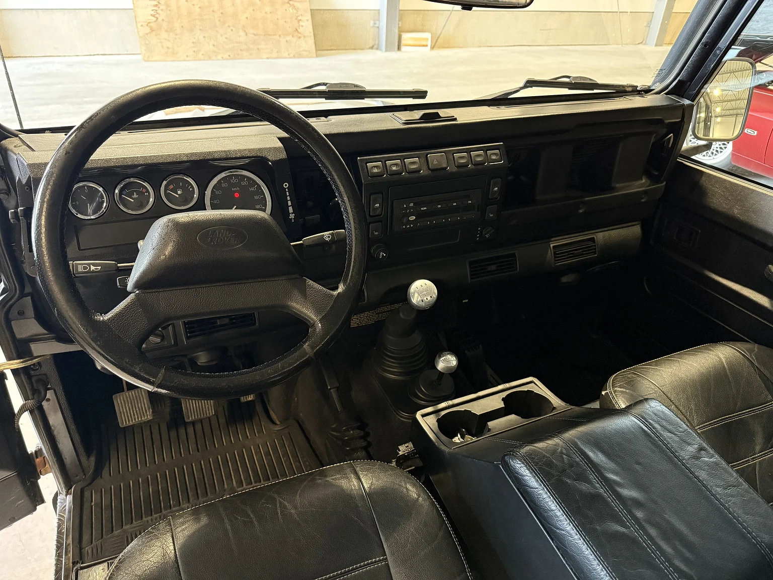 Interior image of 2000 Land Rover Defender 110 Tomb Raider (2)