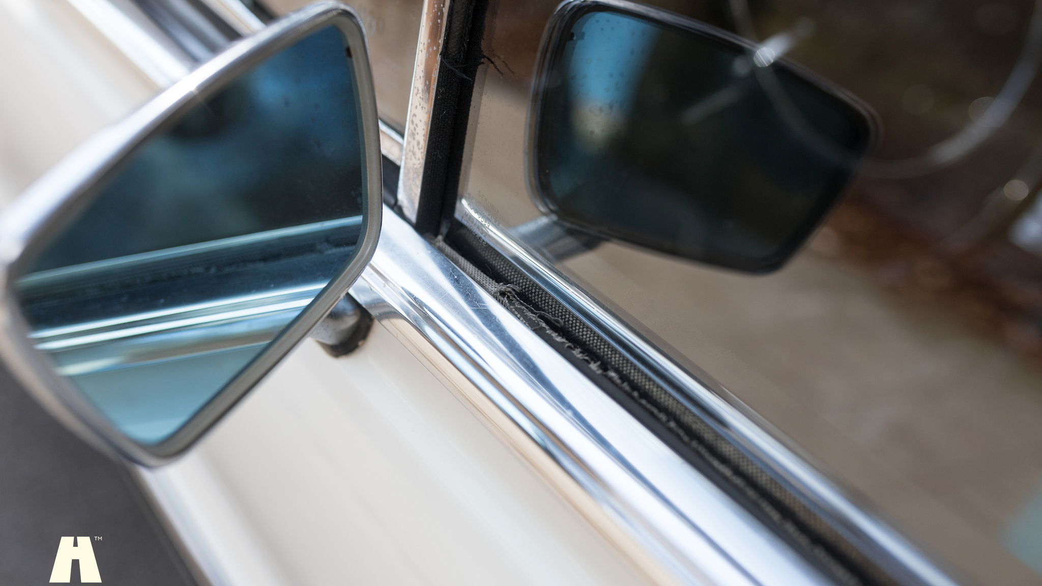 Exteriörbild på 1970 Mercedes 250 CE