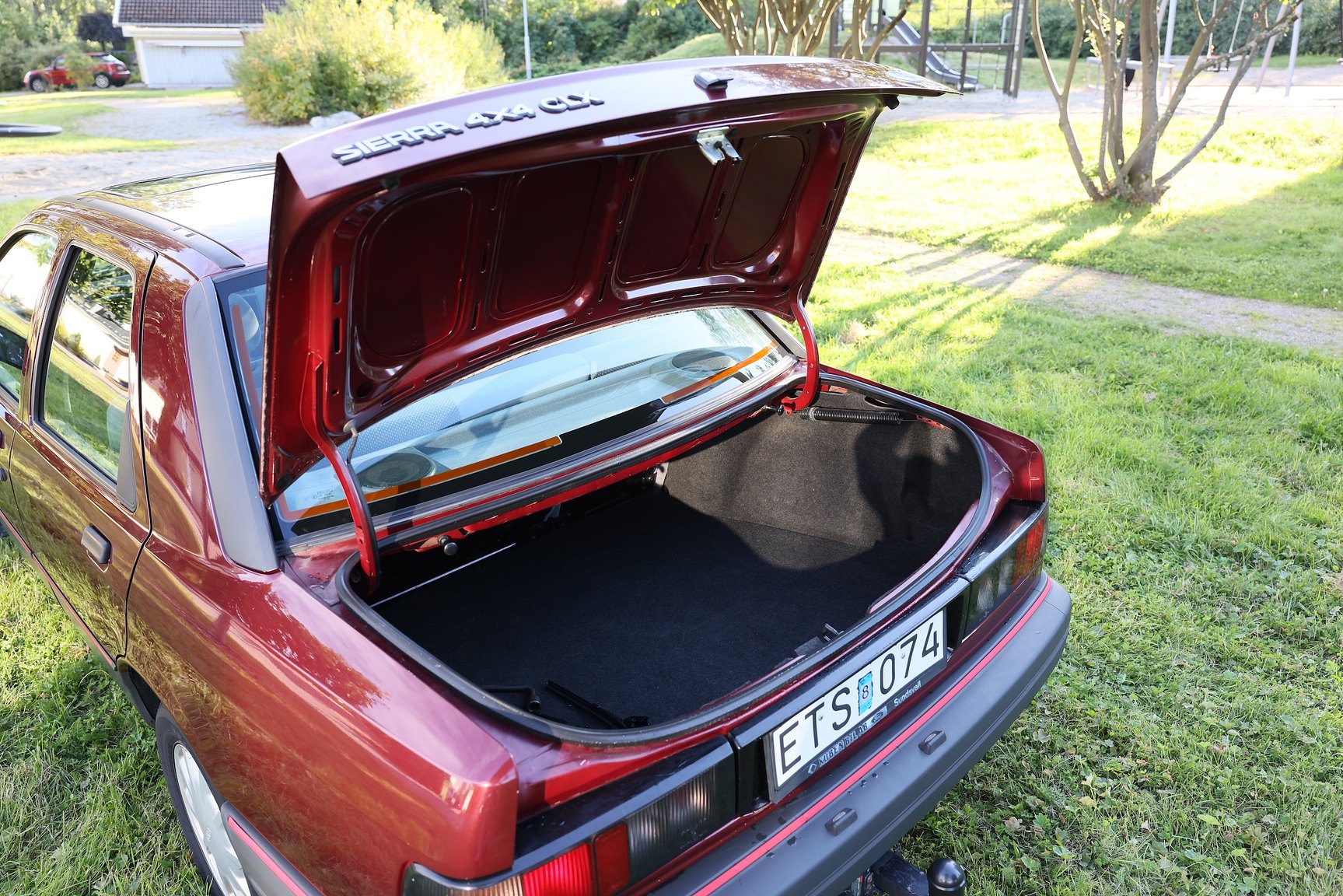 Interior image of 1991 Ford Sierra Sedan 2.0 i 4x4 