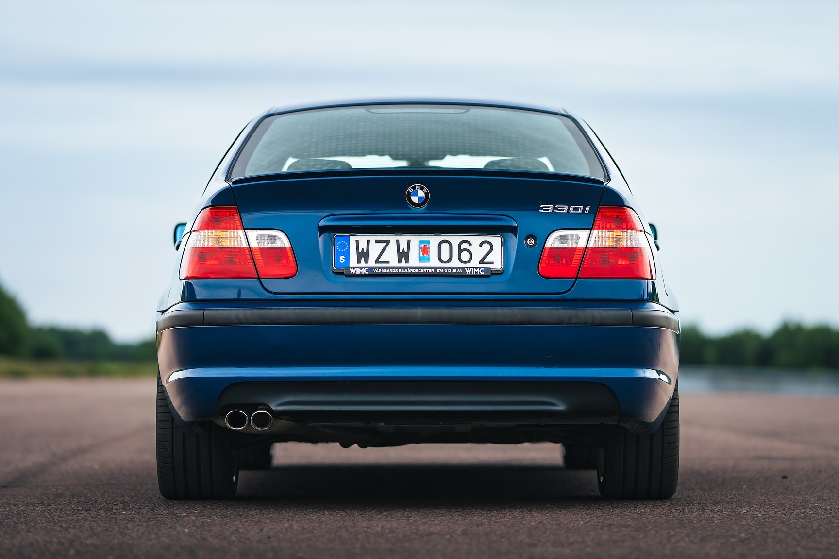 Exterior image of 2003 BMW 330i