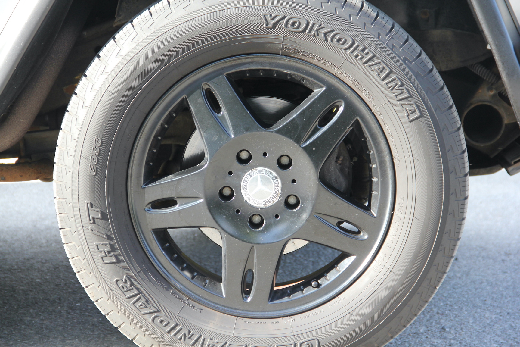 Exterior image of 2002 Mercedes-Benz G 500 (47)