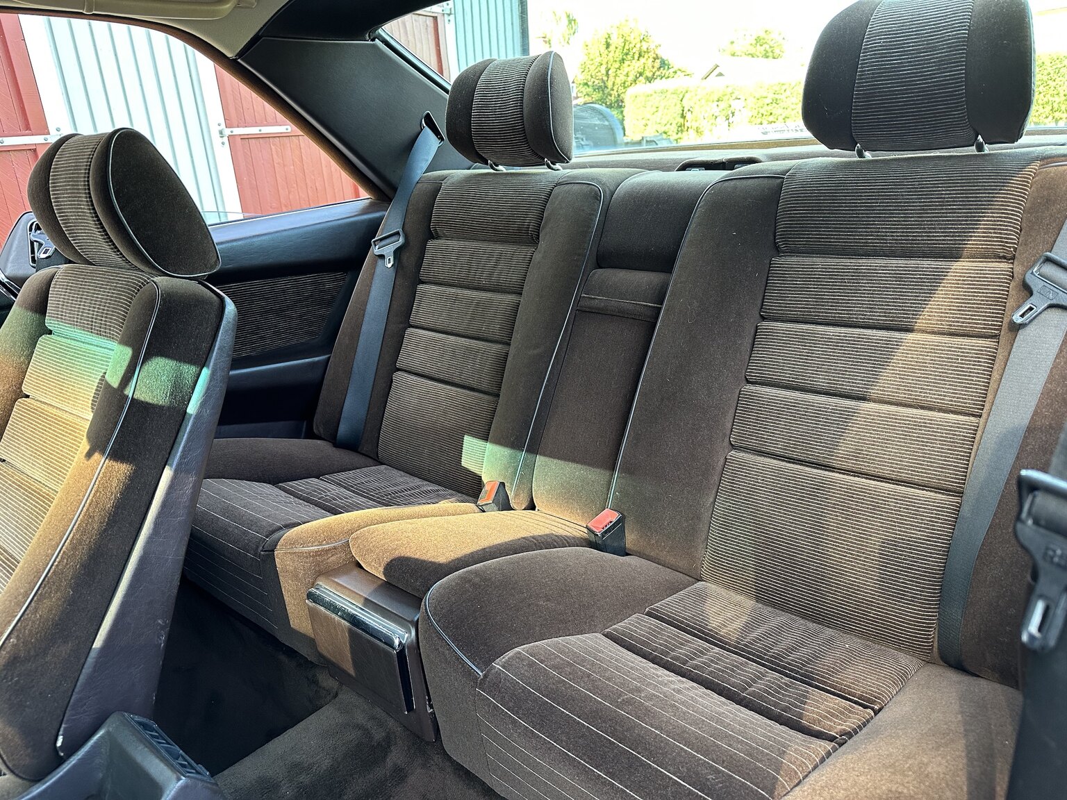 Innenraumfoto von 1986 Mercedes-Benz 500 SEC (12)