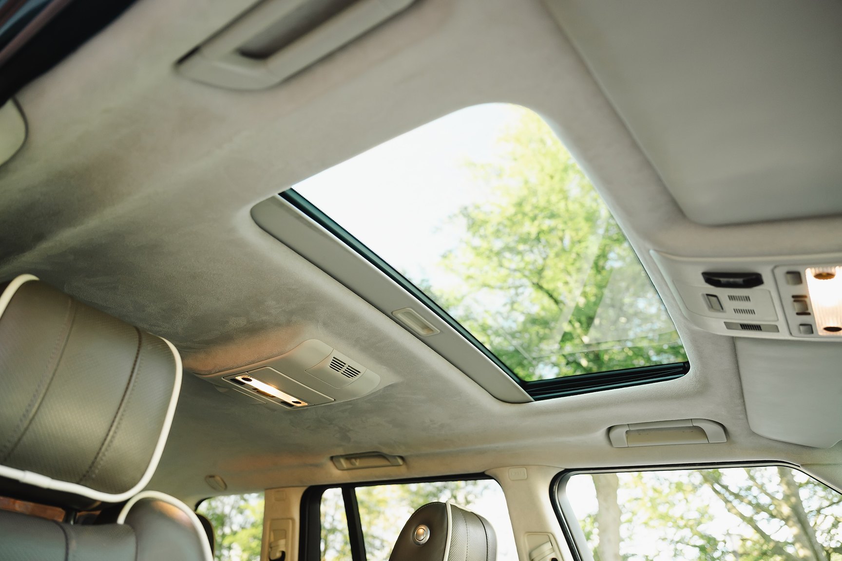 Interior image of 2012 Range Rover 4.4 TDV8 Westminster 