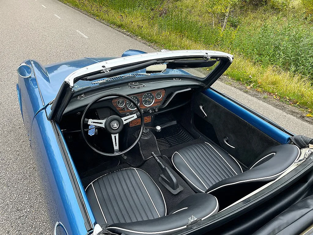 Interiörbild 1966 Triumph Spitfire (1)