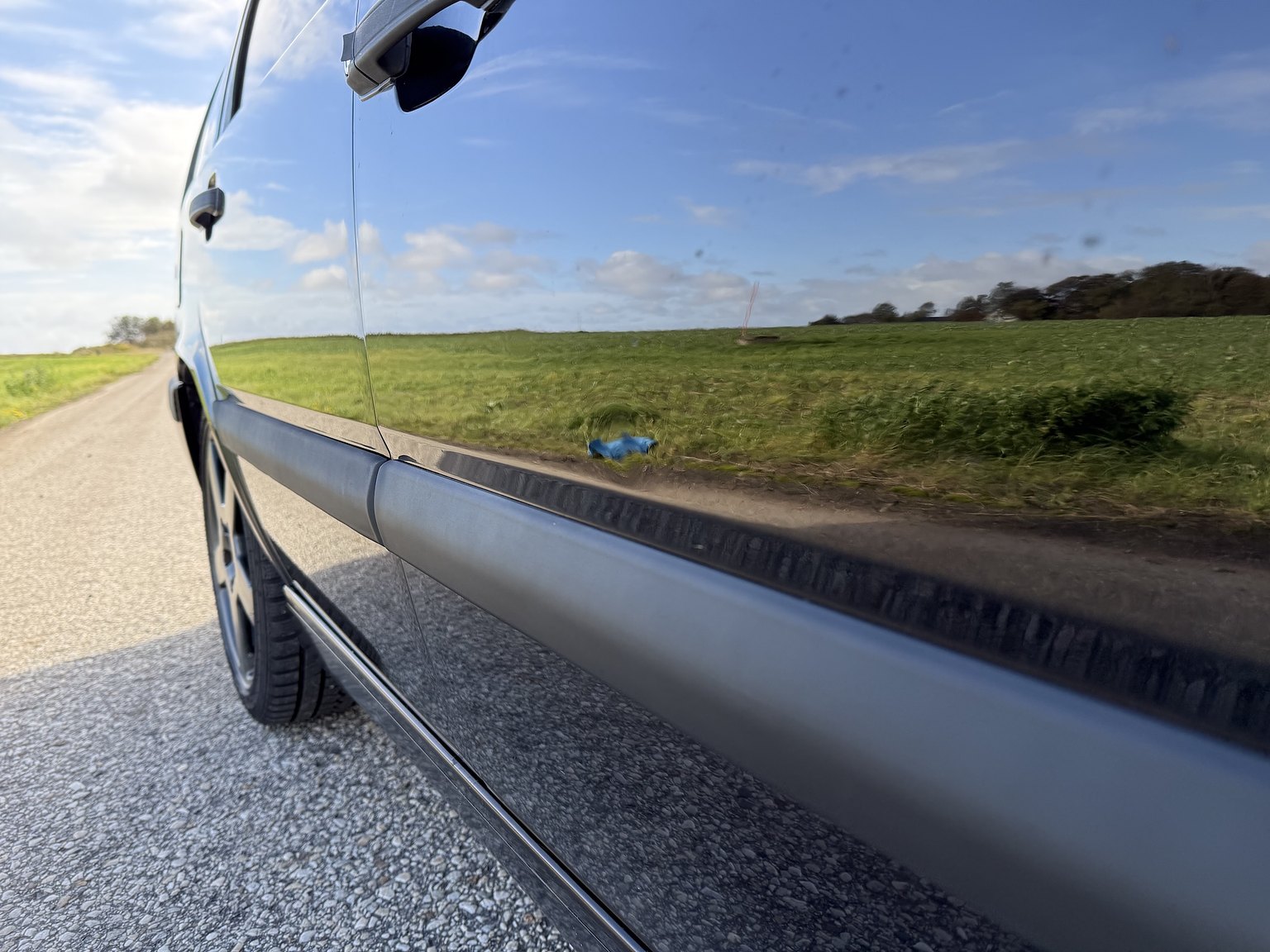 Exterior image of 1995 VOLVO 855 T5R T-5R