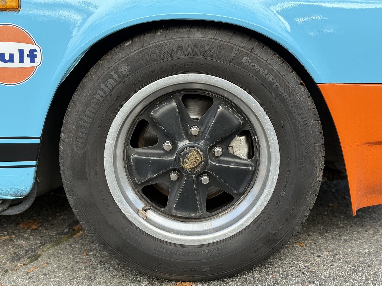 Exterior image of 1982 PORSCHE  911 SC
