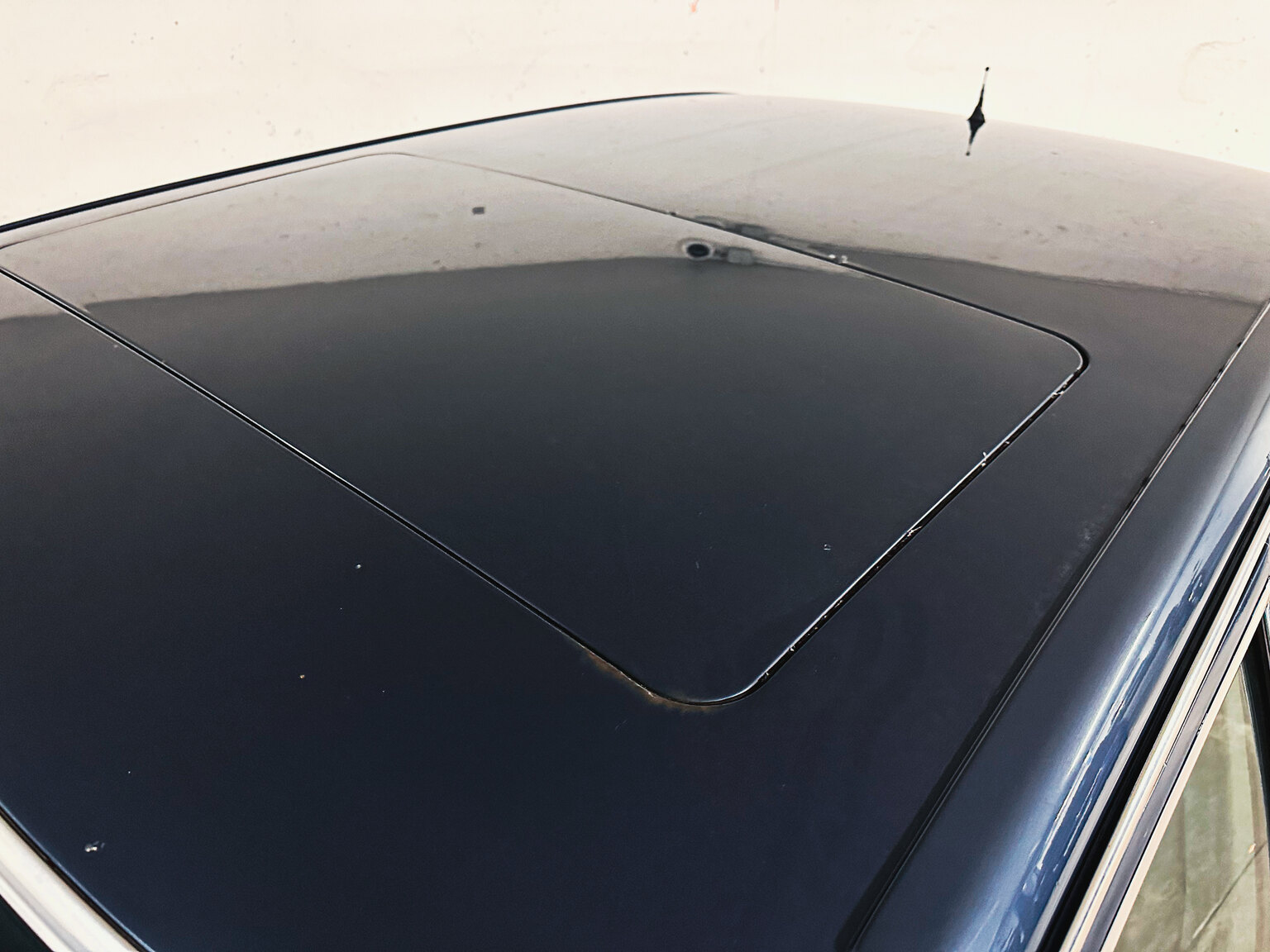 Exteriörbild på 1985 Mercedes-Benz 500 SEL