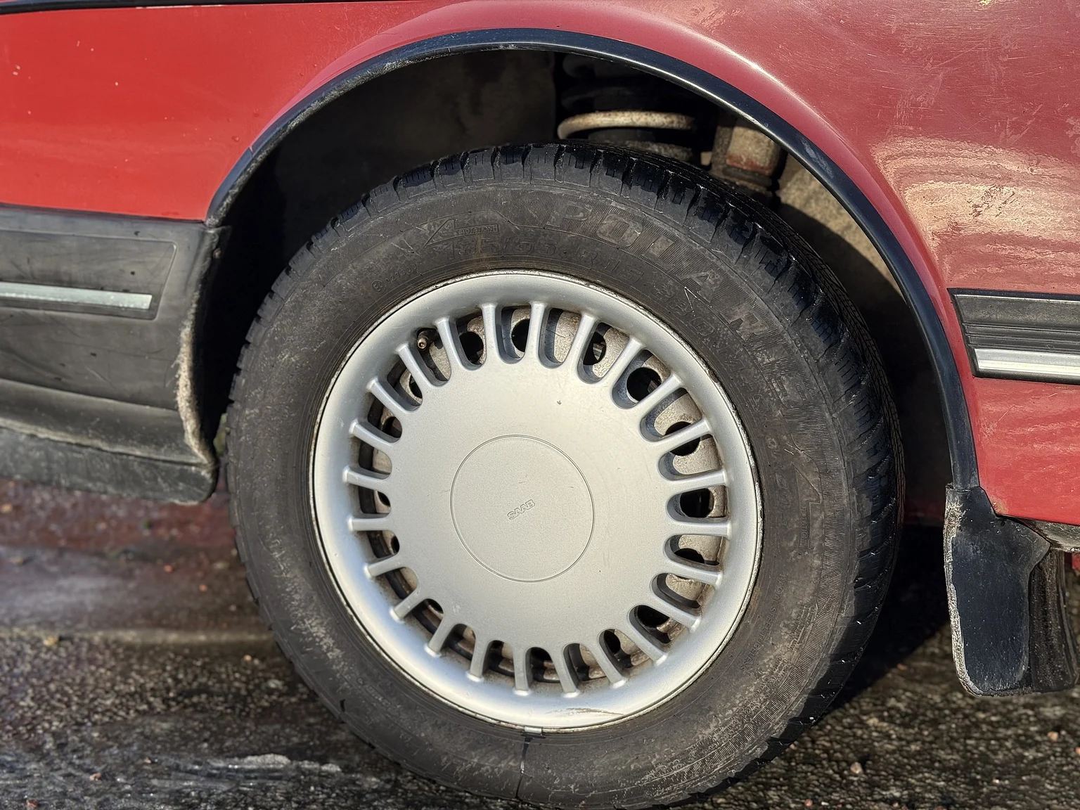 Exterior image of 1991 SAAB 900S Turbo 2-door (18)