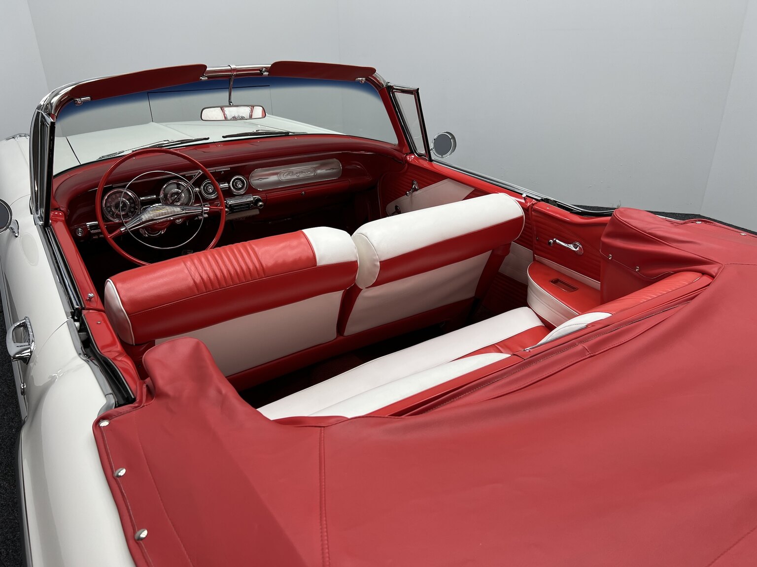 Exteriörbild på 1958 Pontiac Chieftain