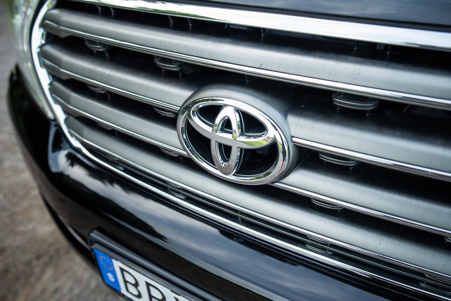 Exterior image of 2008 Toyota Land Cruiser 4.5 4WD V8