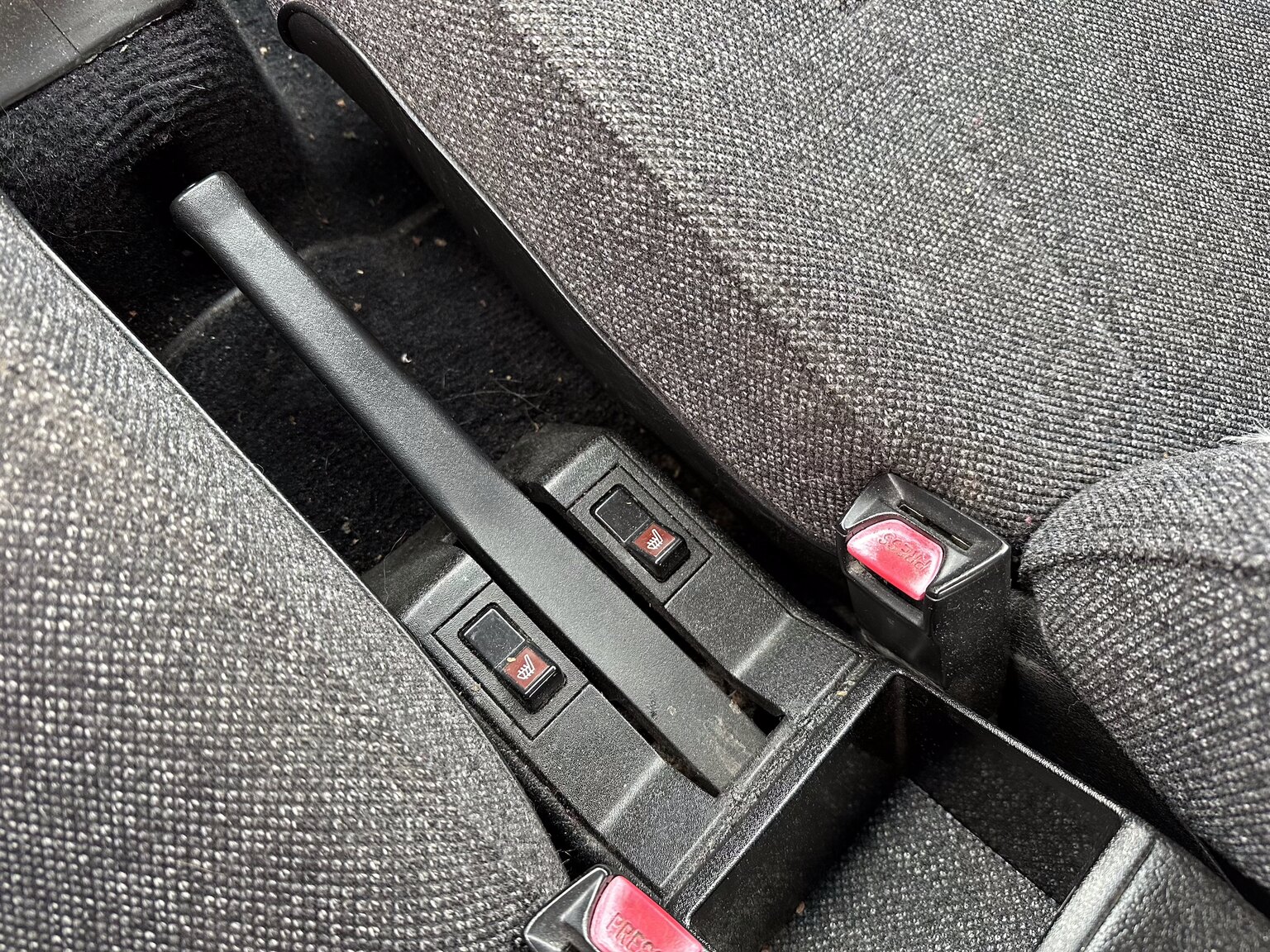 Interior image of 1990 Volvo 240 (14)