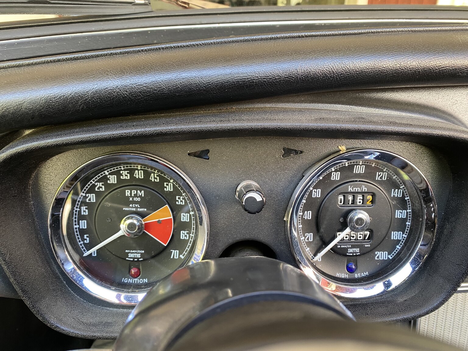 Interior image of 1967 MG MGB 1800