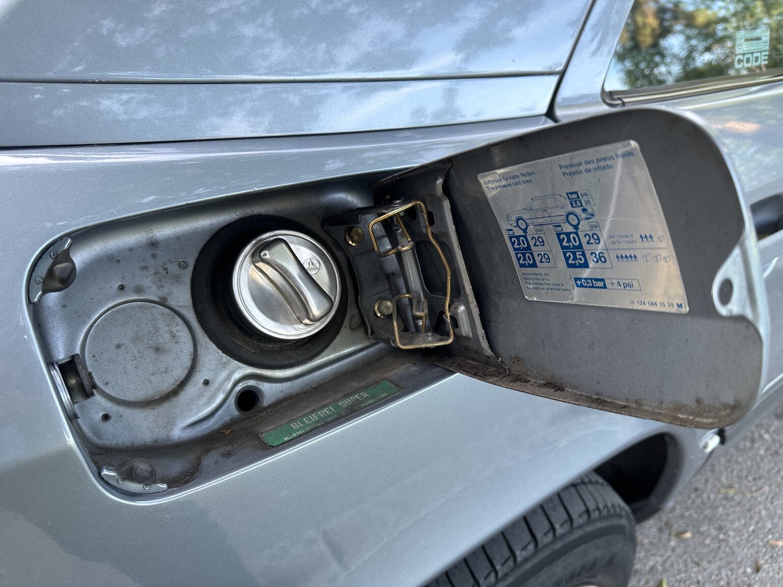 Exteriörbild på 1989 Mercedes-Benz 230E