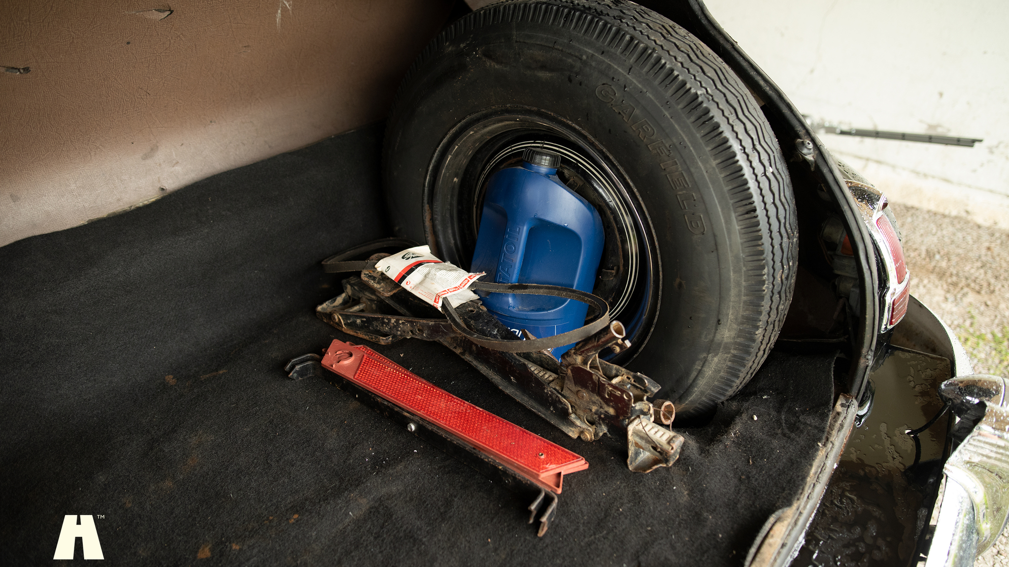 Interior image of 1949 Buick Super Eight (86)