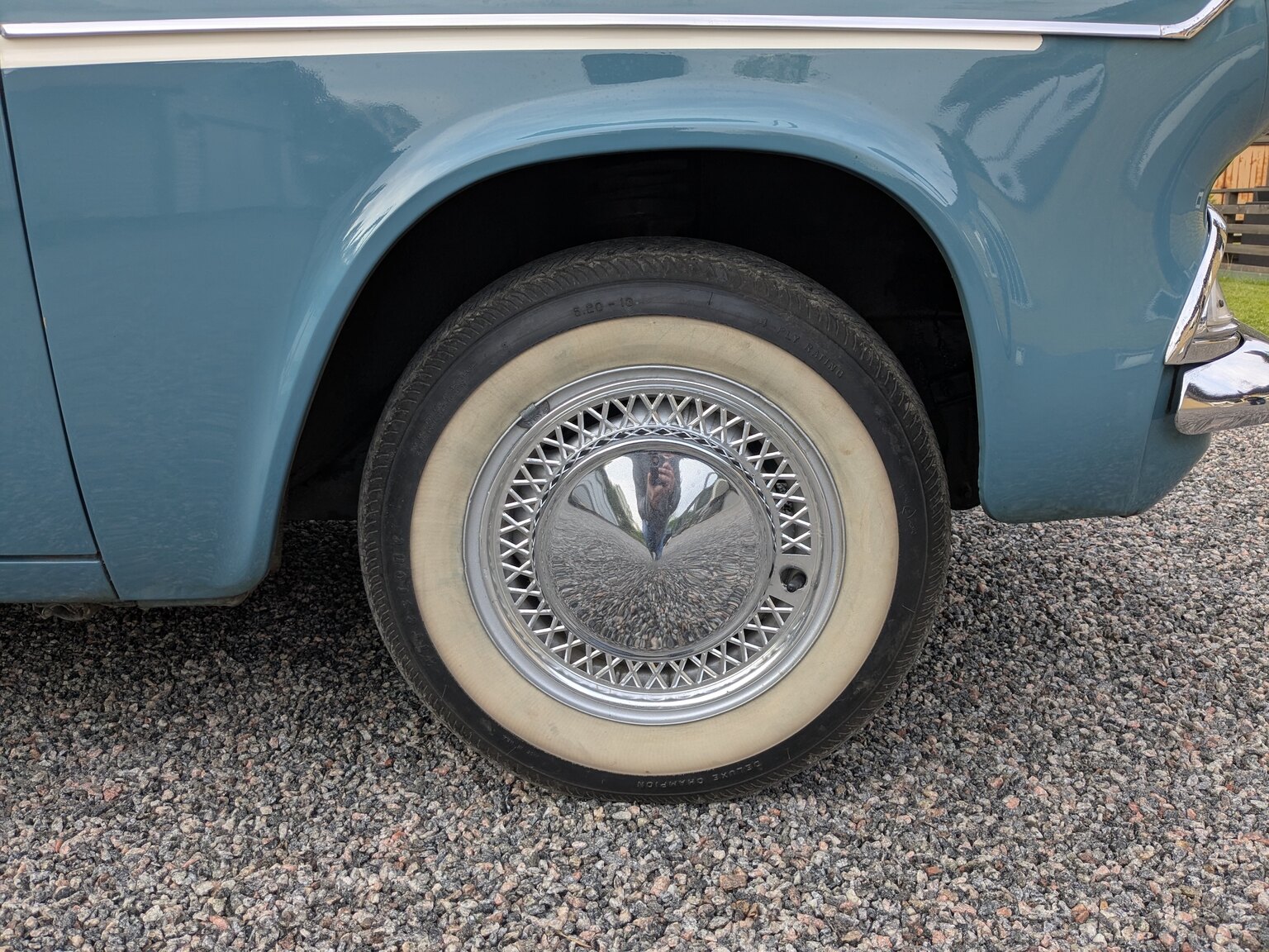 Exteriörbild på 1961 Ford Anglia Deluxe