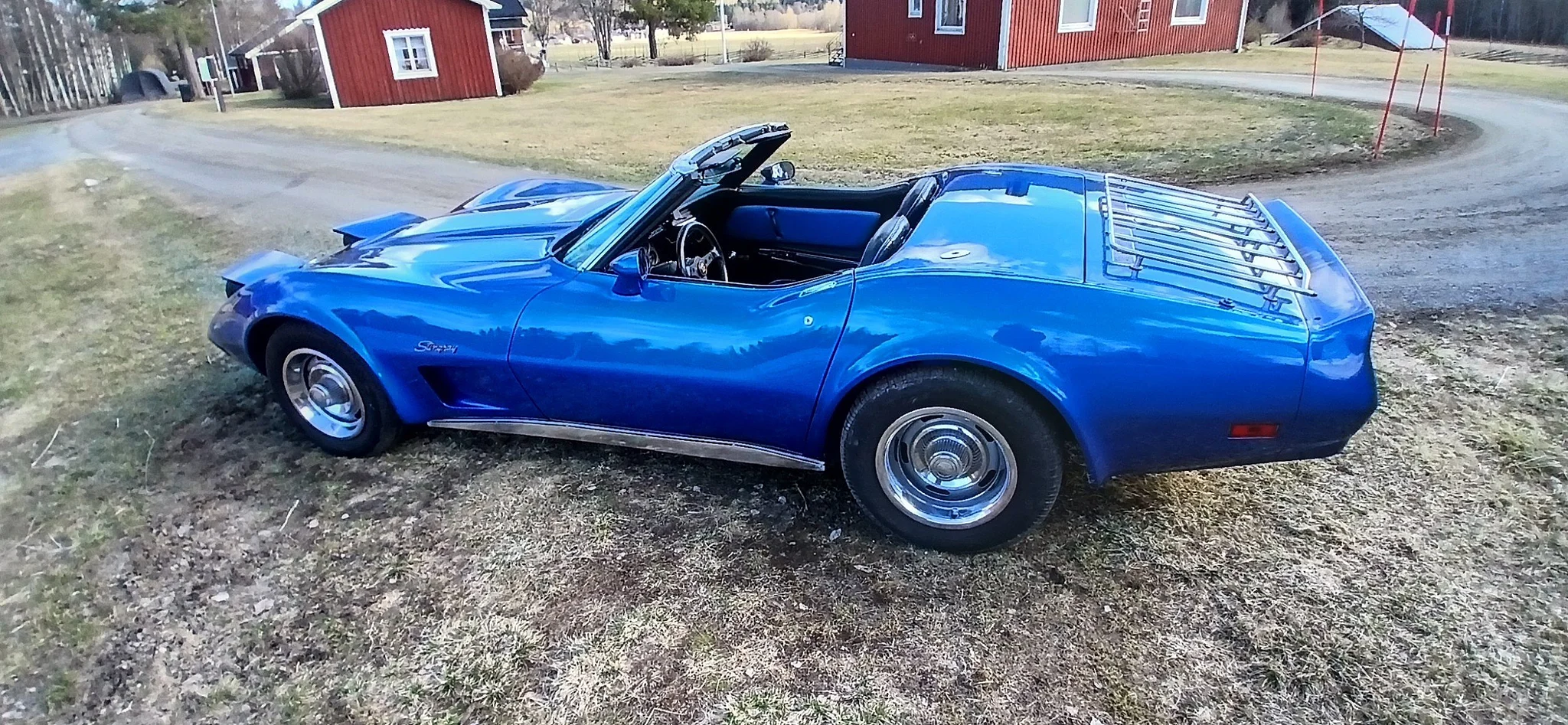Exterior image of 1974 Chevrolet Corvette Stingray Convertible C3 (11)
