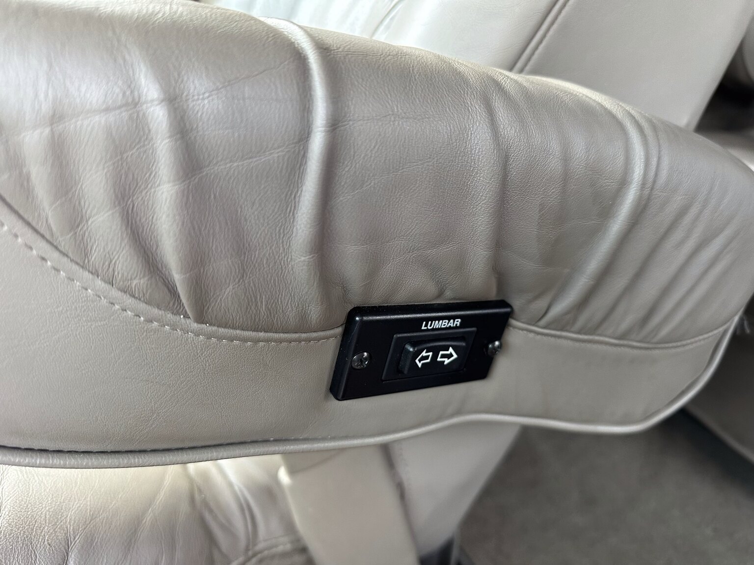 Interiörbild 2000 GMC Savana G1500 Conversion Van