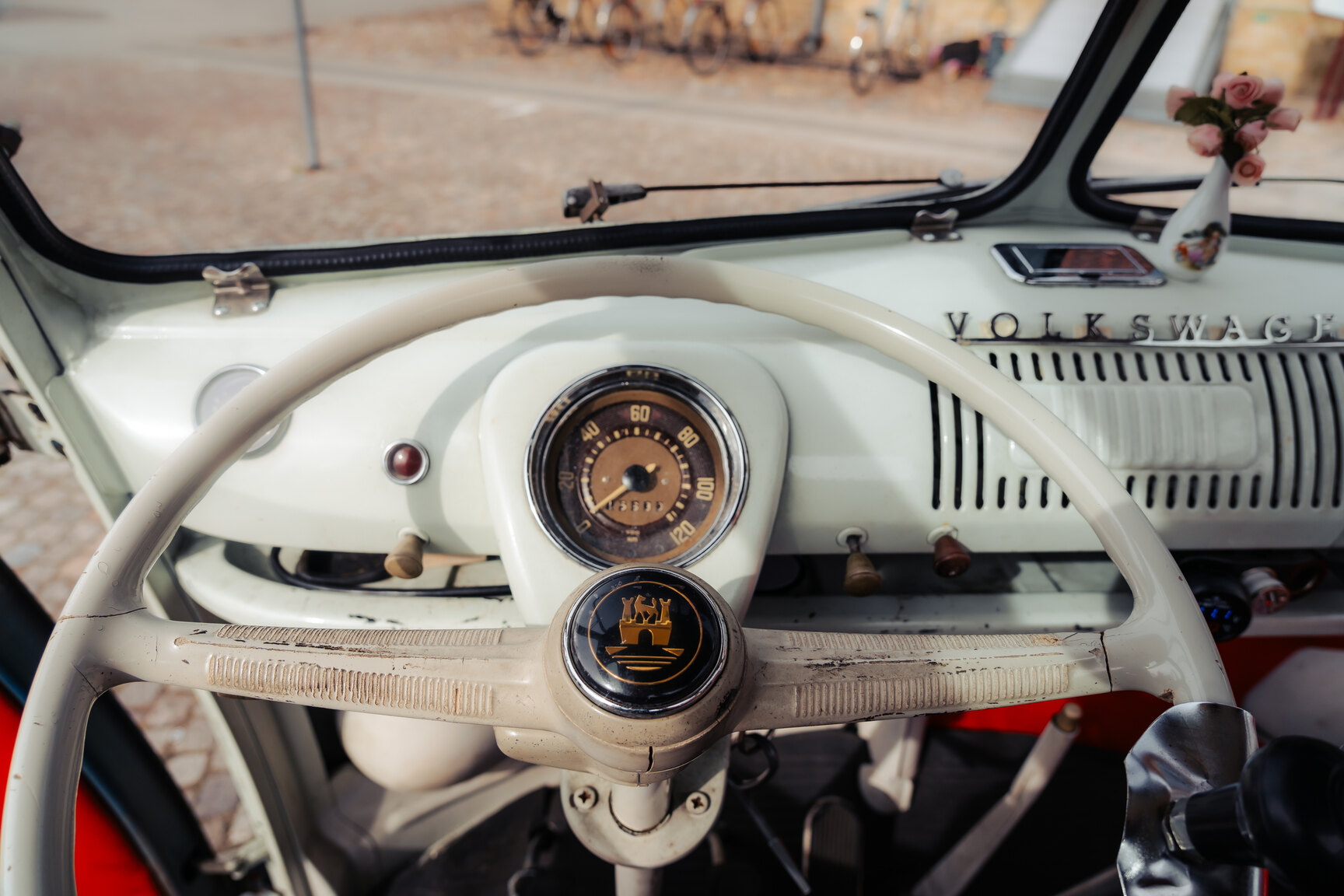 Interiörbild 1964 Volkswagen Kleinbus Transporter 1500 Deluxe “21-fönsters Samba”