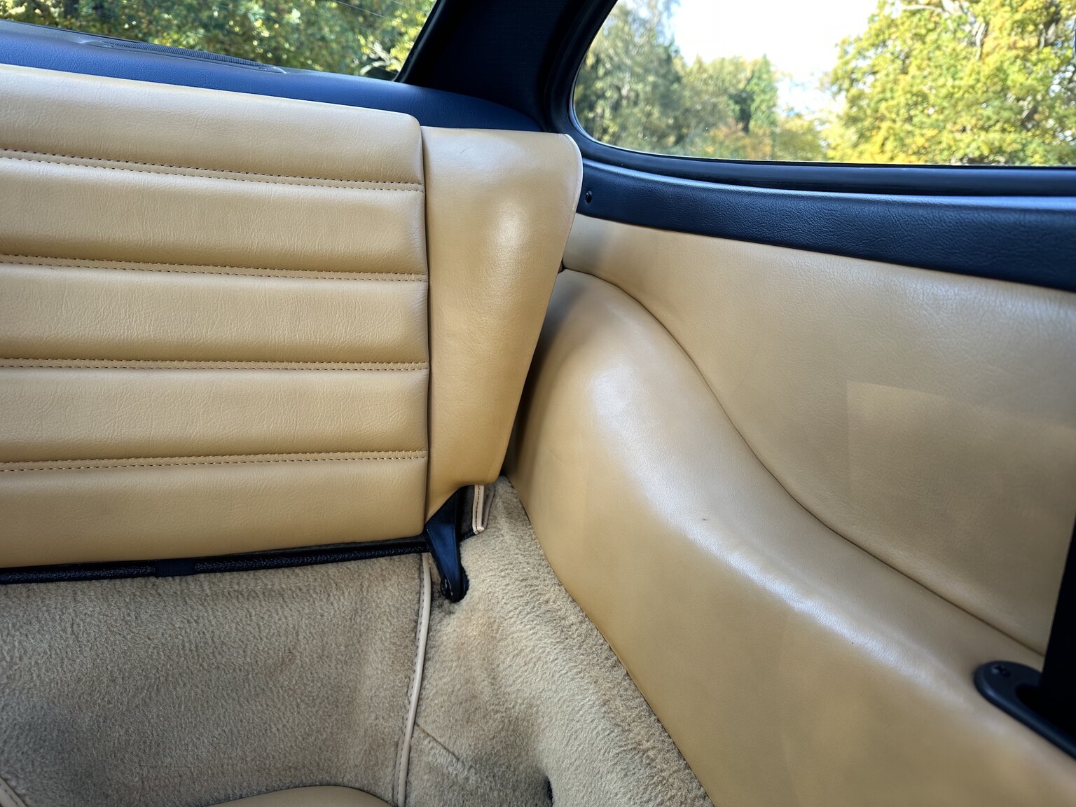 Innenraumfoto von 1986 Porsche 911 Carrera 3.2