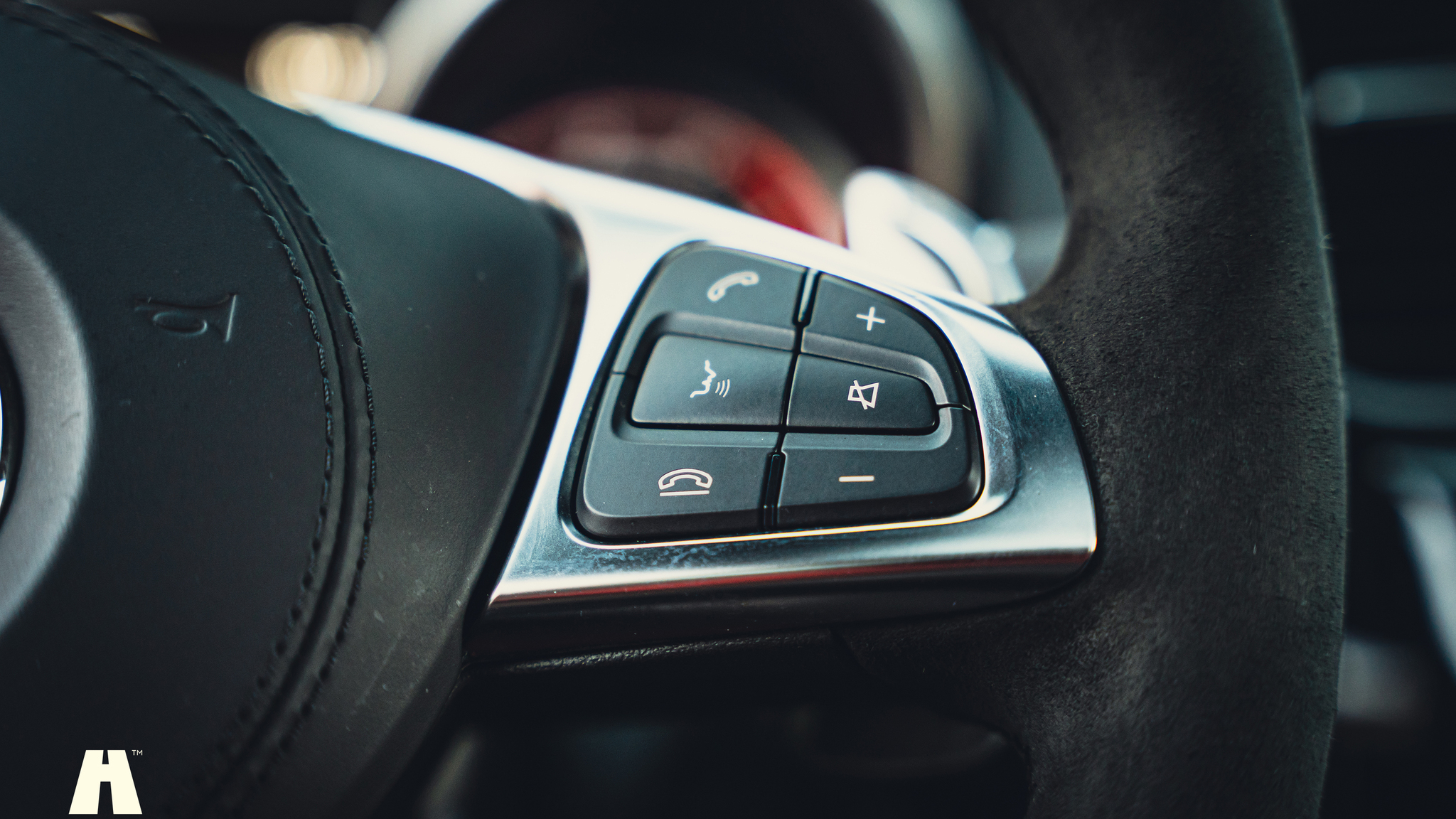 Innenraumfoto von 2017 Mercedes-Benz GLS 63 AMG (42)