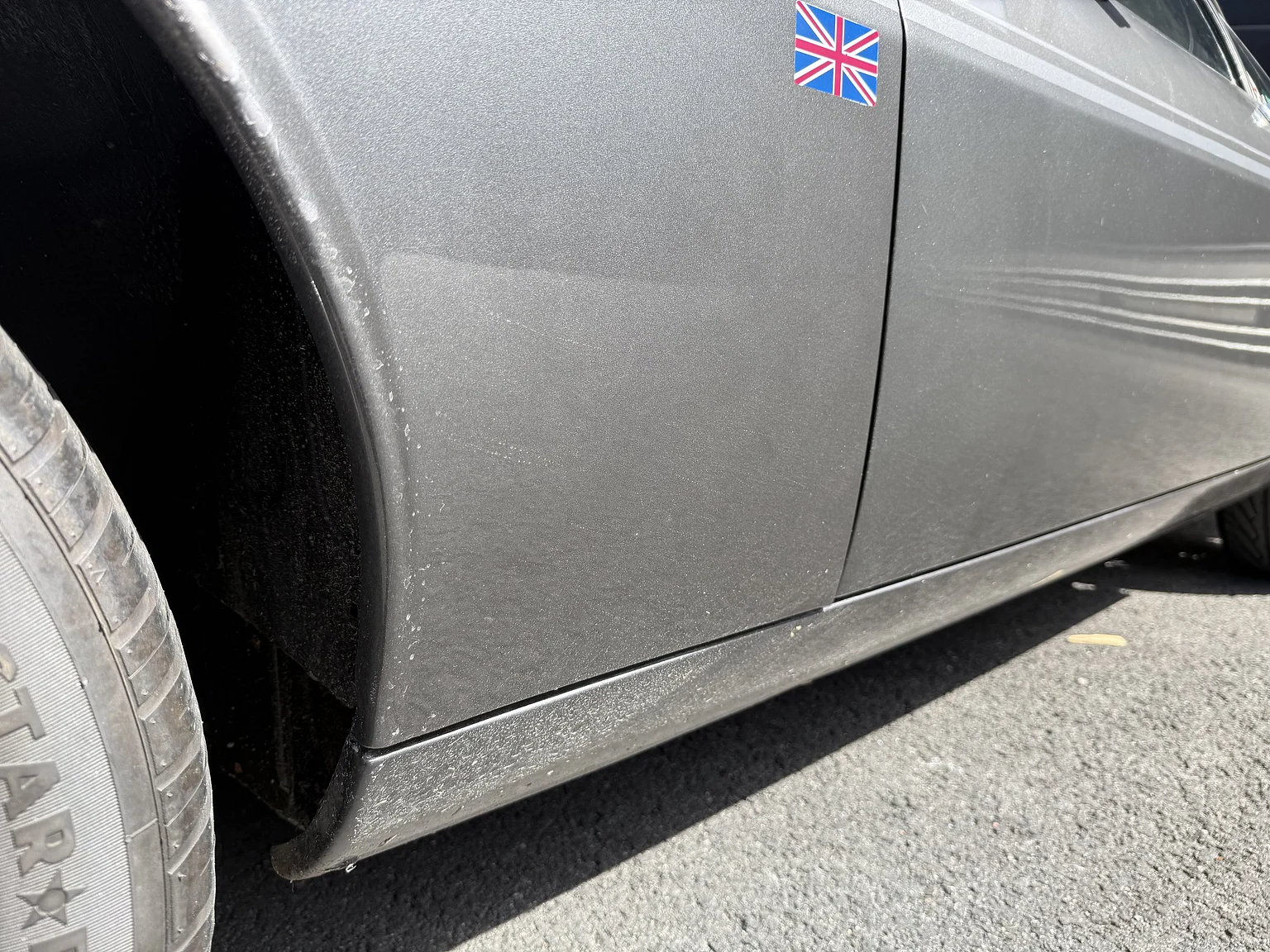 Exterior image of 1985 Jaguar XJS HE (33)