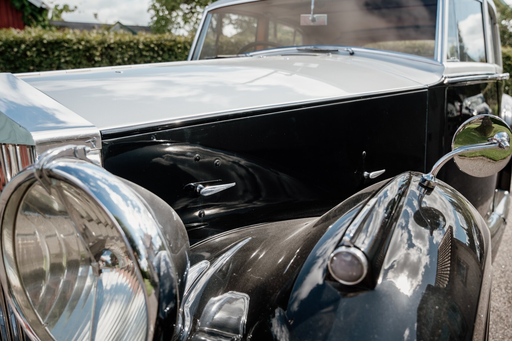Exterior image of 1949 Rolls Royce Silver Wraith
