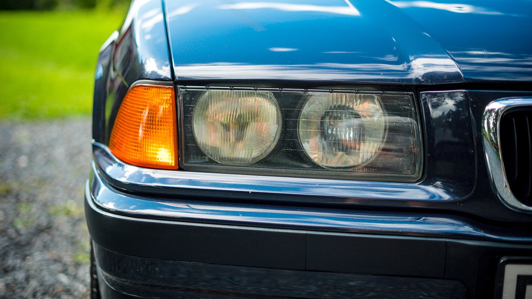 Exterior image of 1997 BMW 328i Coupé Automatisk