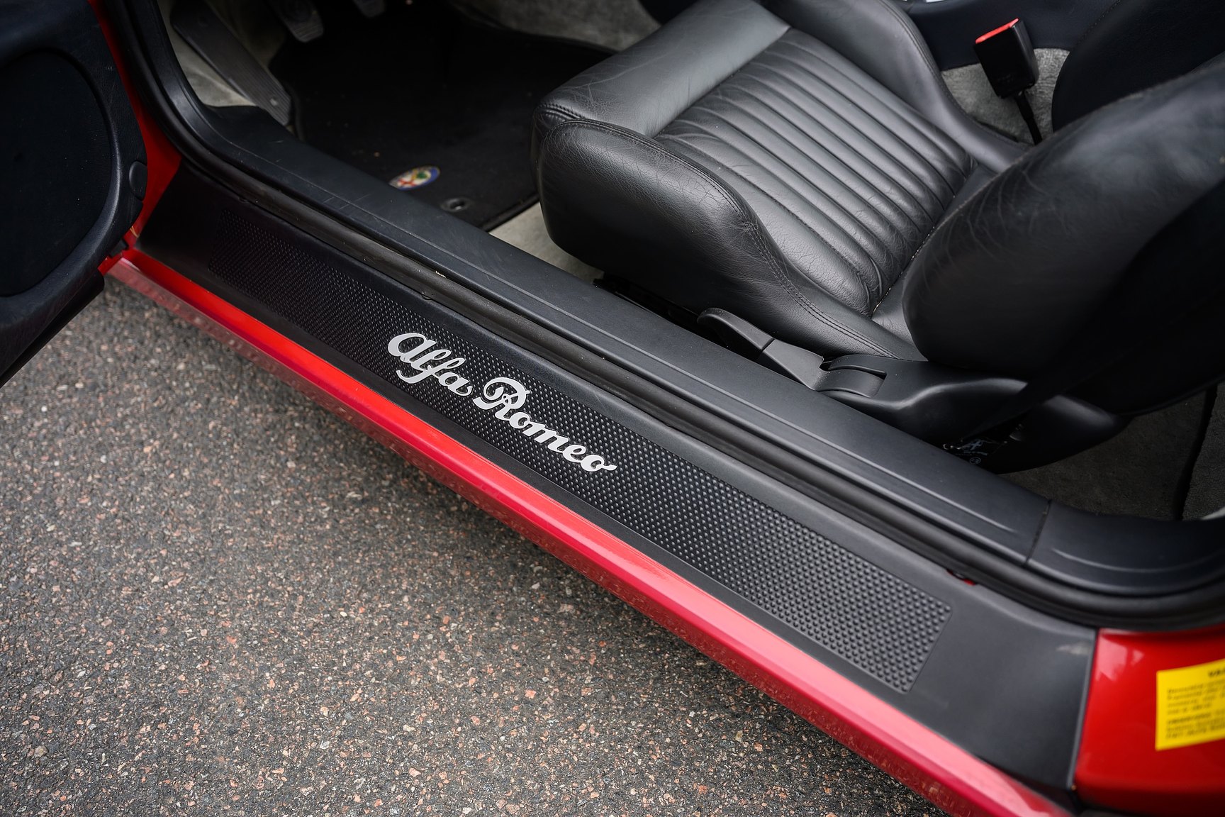 Interior image of 2001 Alfa Romeo Spider 3.0 V6