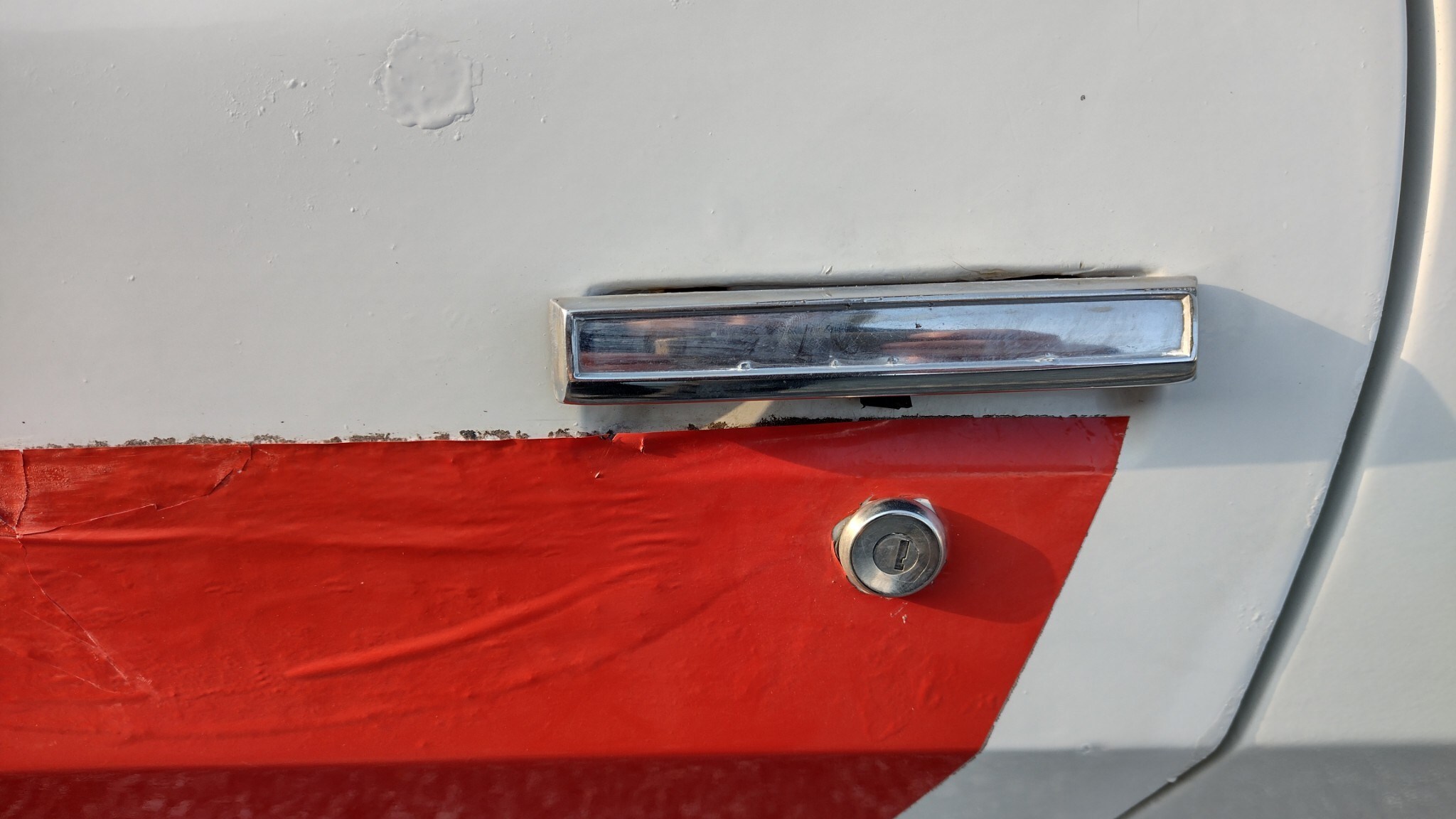 Exteriörbild på 1975 Chevrolet Camaro 307 (60)