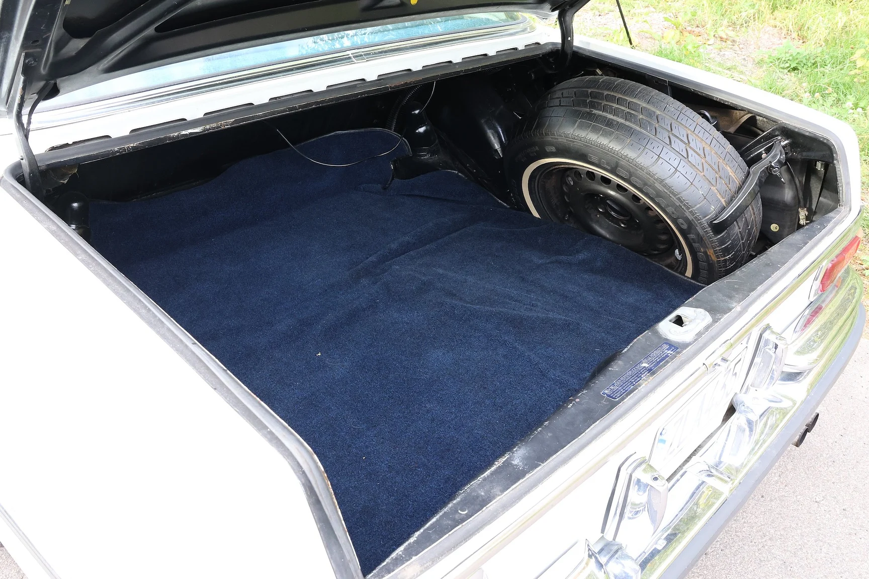 Interior image of 1972 Mercedes-Benz 280 SE 4.5  (61)