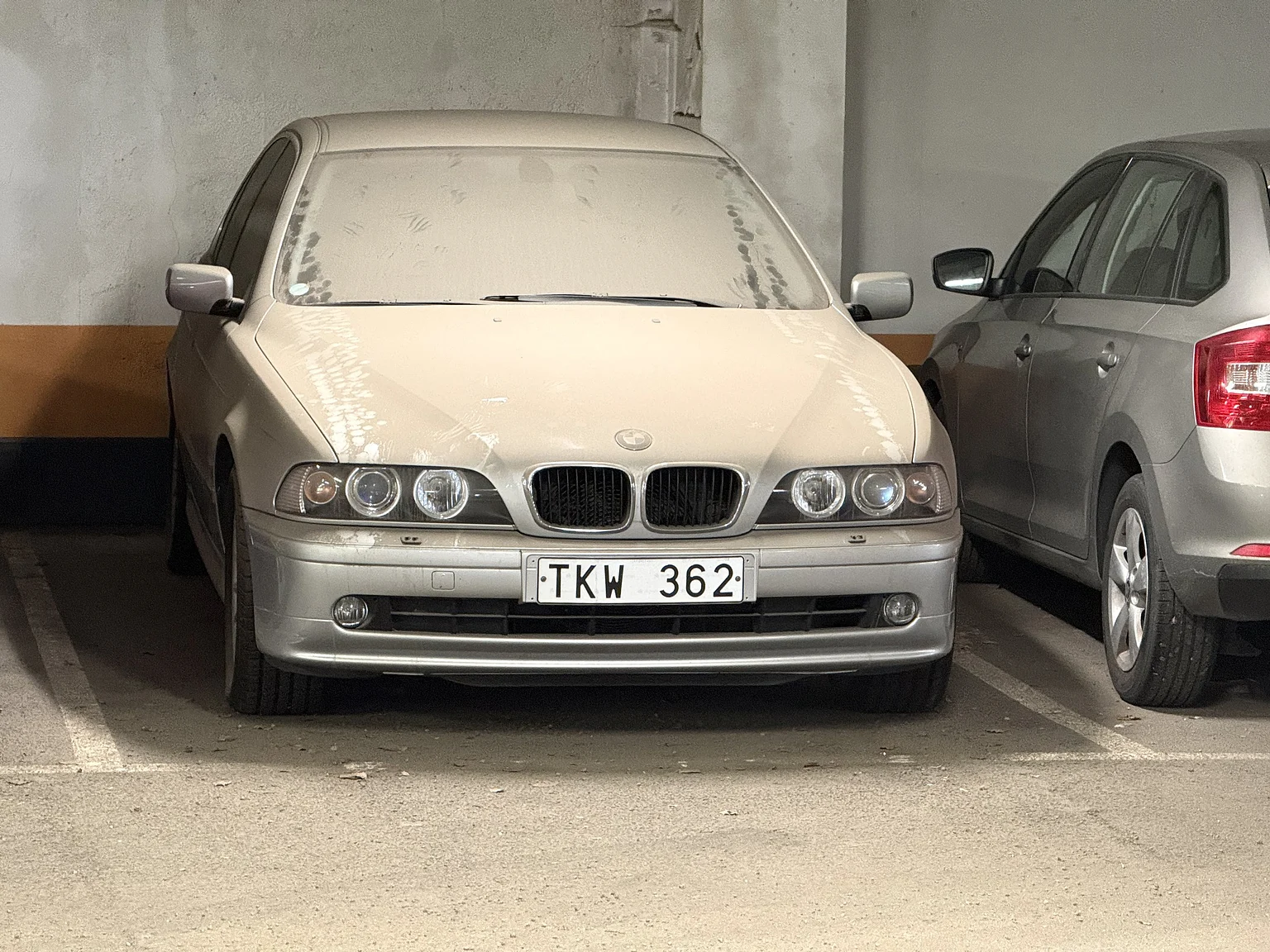 Exteriörbild på 2002 BMW 520i (1)