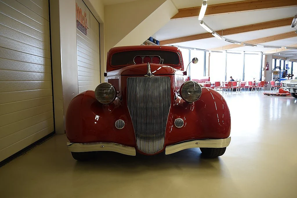 Bild von 1936 Ford Model 68 (23)