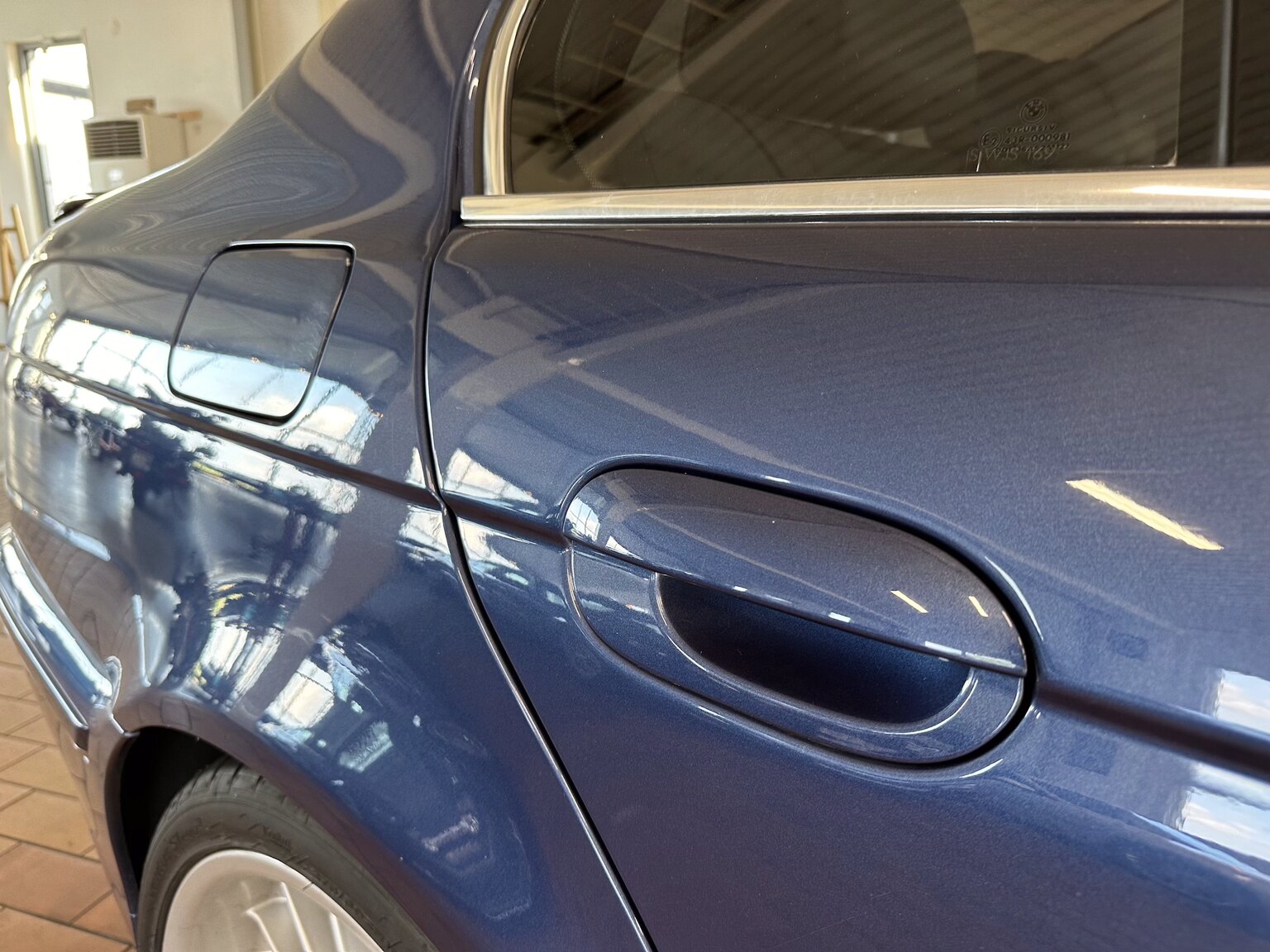 Exteriörbild på 2002 ALPINA B10 V8S