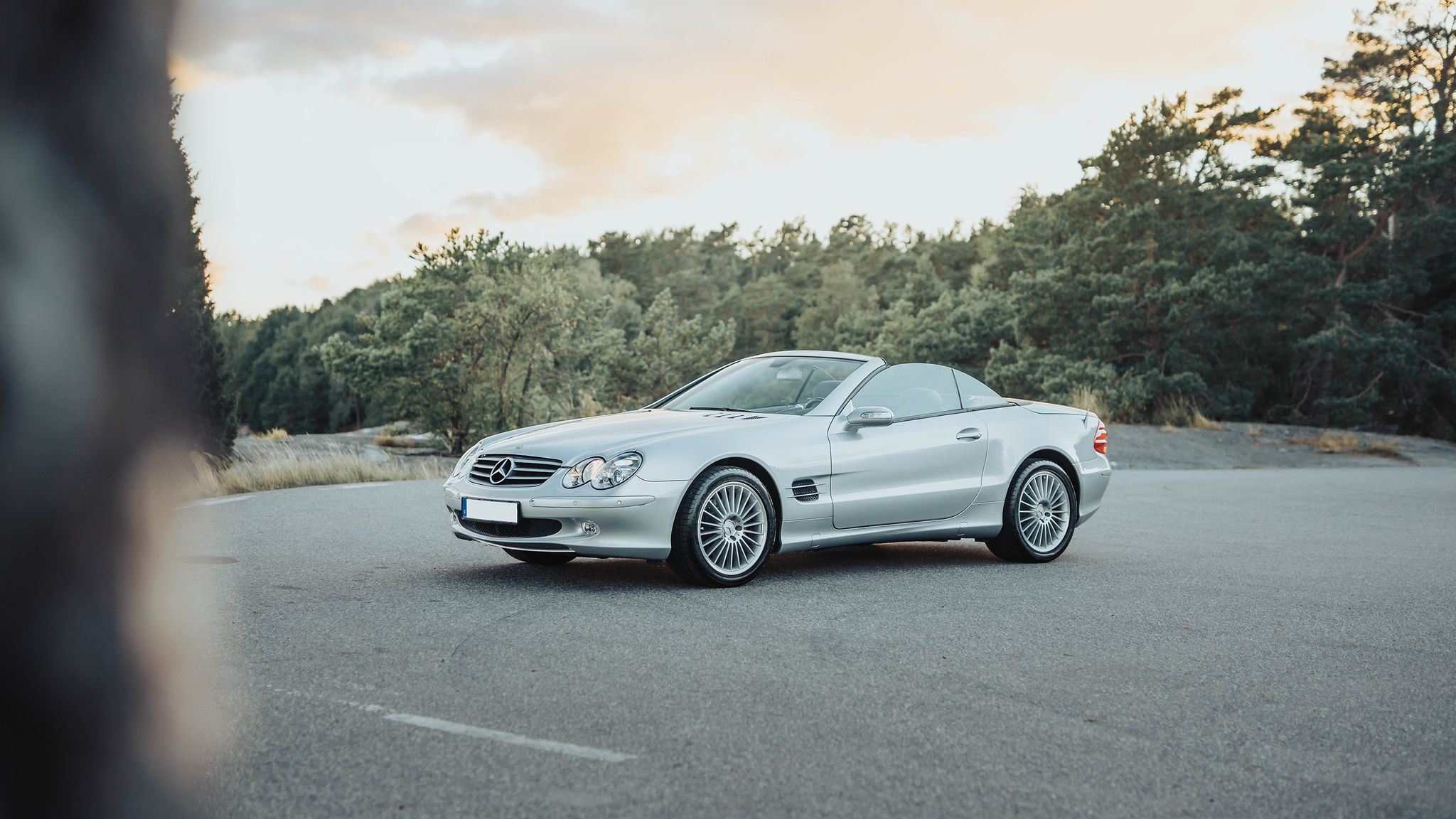 Exteriörbild på 2006 Mercedes Benz SL350 (12)