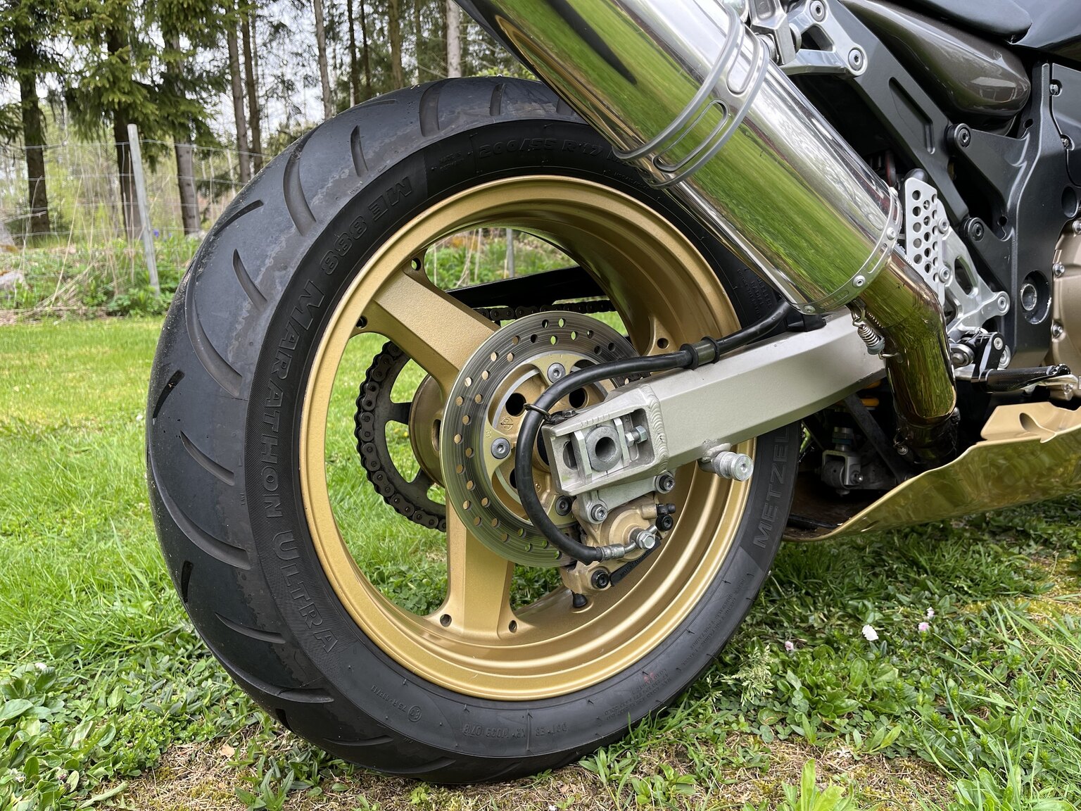 Exterior image of 2002 Kawasaki Ninja ZX-12R