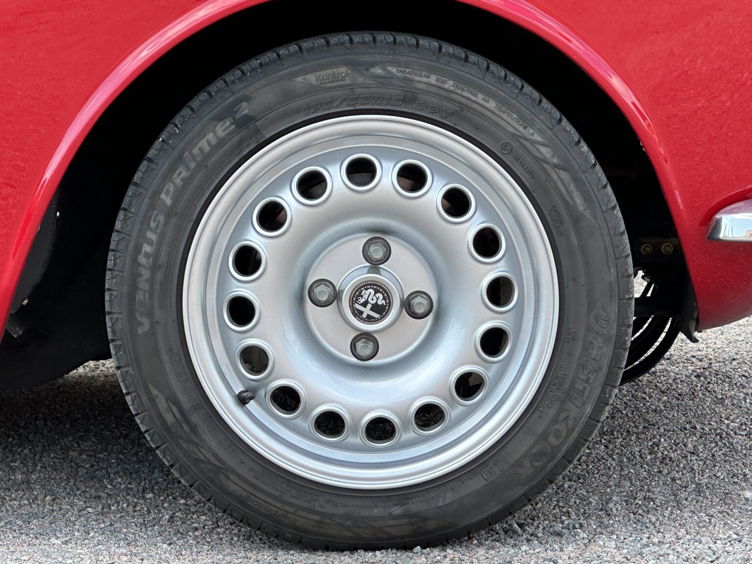 Exteriörbild på 1972 Alfa Romeo 2000 GTV Bertone Coupé