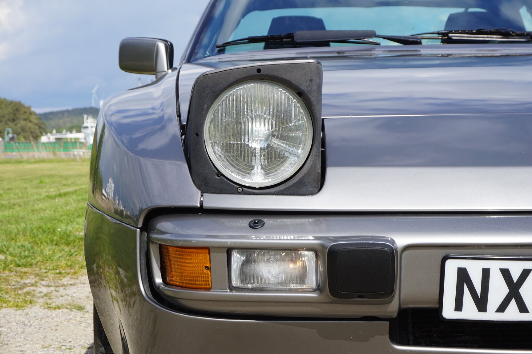 Aussenfoto 1985 Porsche 944 "NO RESERVE AUCTION"