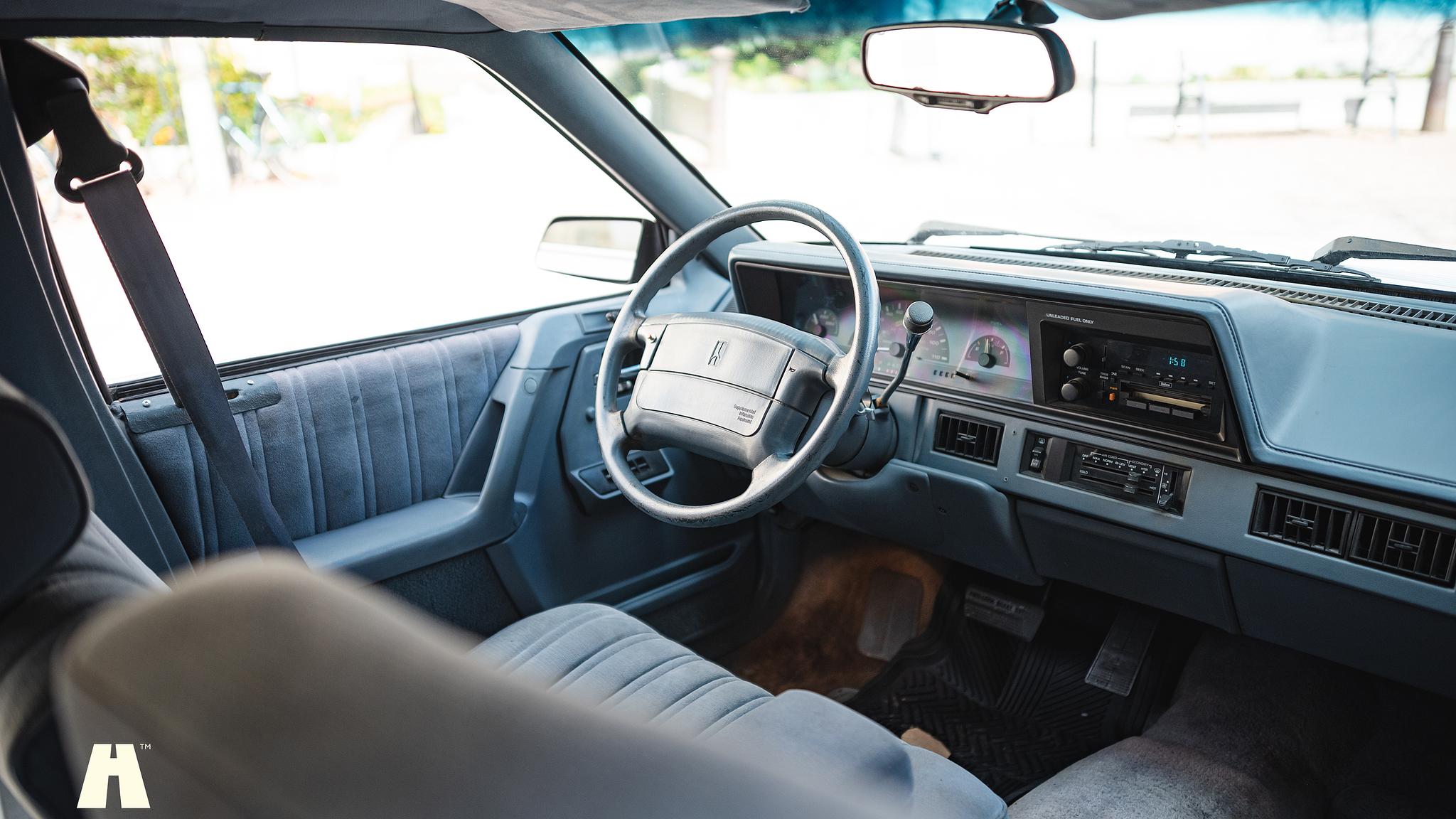 Innenraumfoto von 1994 Oldsmobile Cutlass Ciera Sedan 3.1 (100)