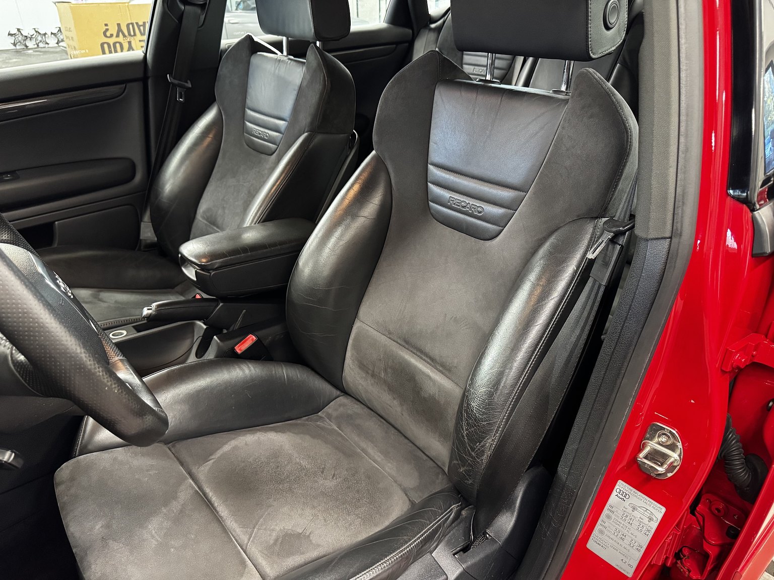 Interior image of 2007 Audi  S4 quattro 4.2 V8 manuell