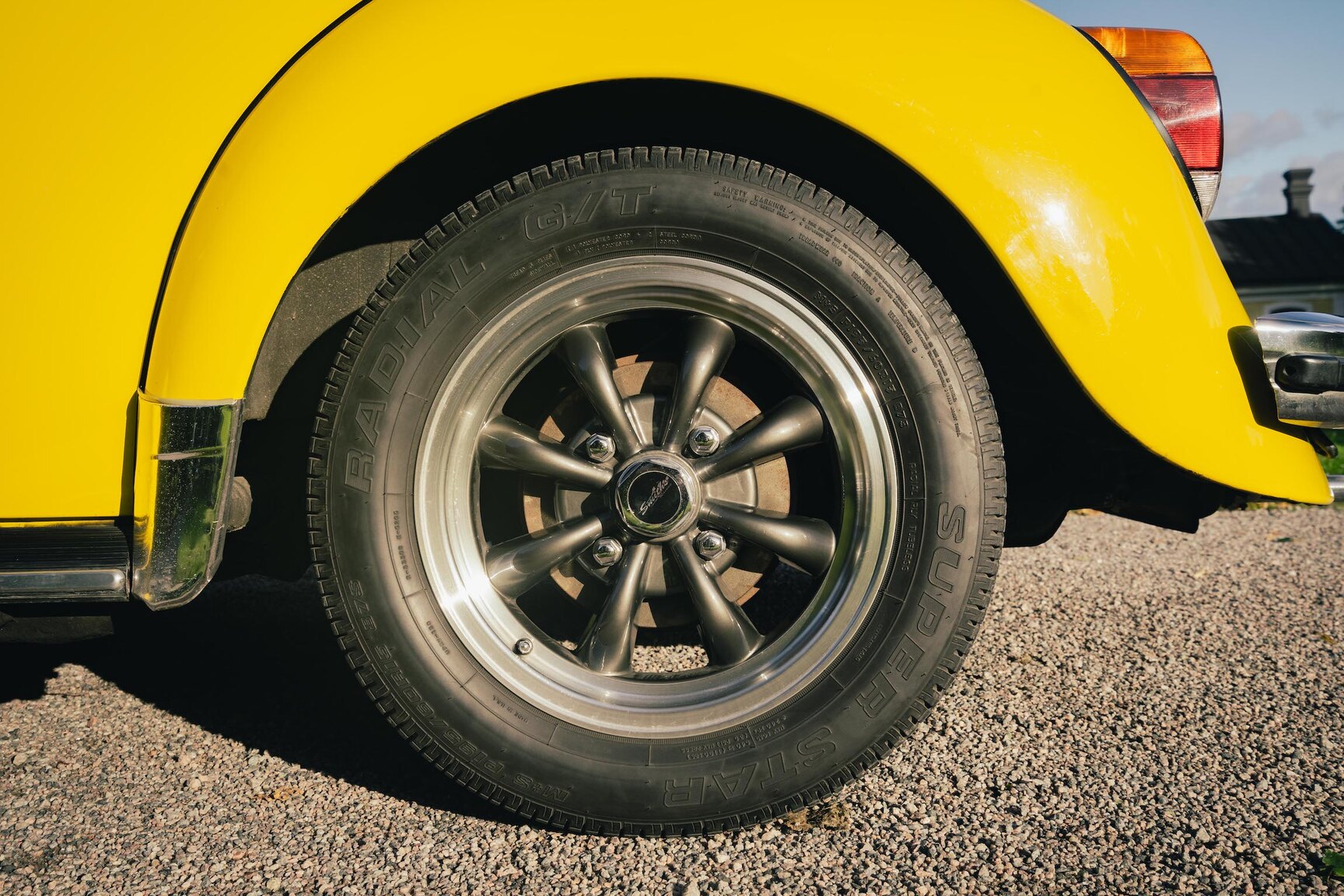 Aussenfoto 1973 Volkswagen Bubbla Karmann 1303 LS (27)