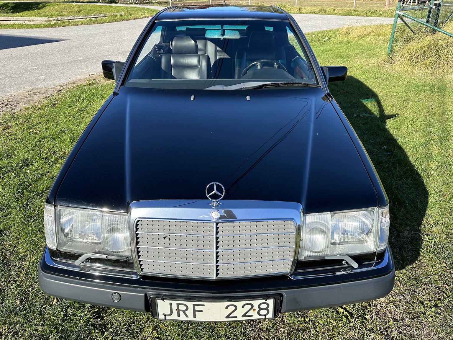Aussenfoto 1990 Mercedes-Benz 300 CE 24V